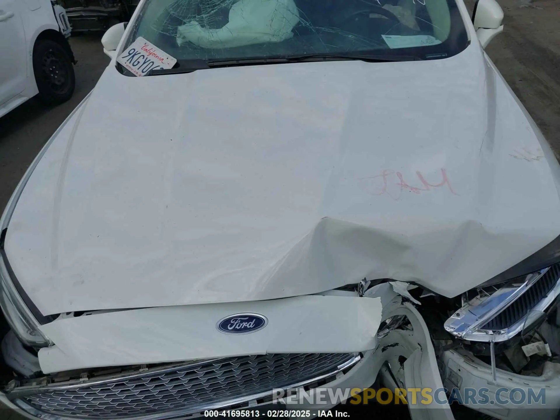 10 Photograph of a damaged car 3FA6P0RU2KR104817 FORD FUSION HYBRID 2019