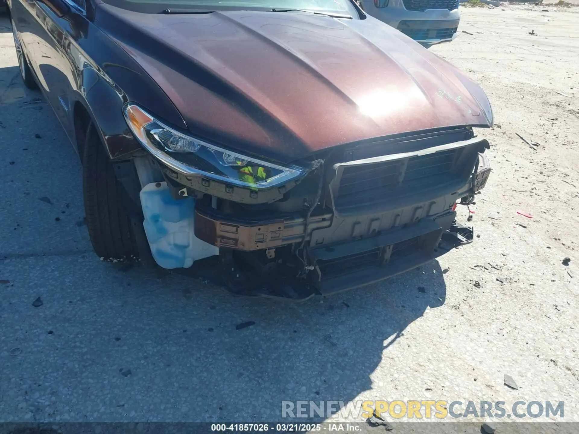19 Photograph of a damaged car 3FA6P0RU2KR123786 FORD FUSION HYBRID 2019