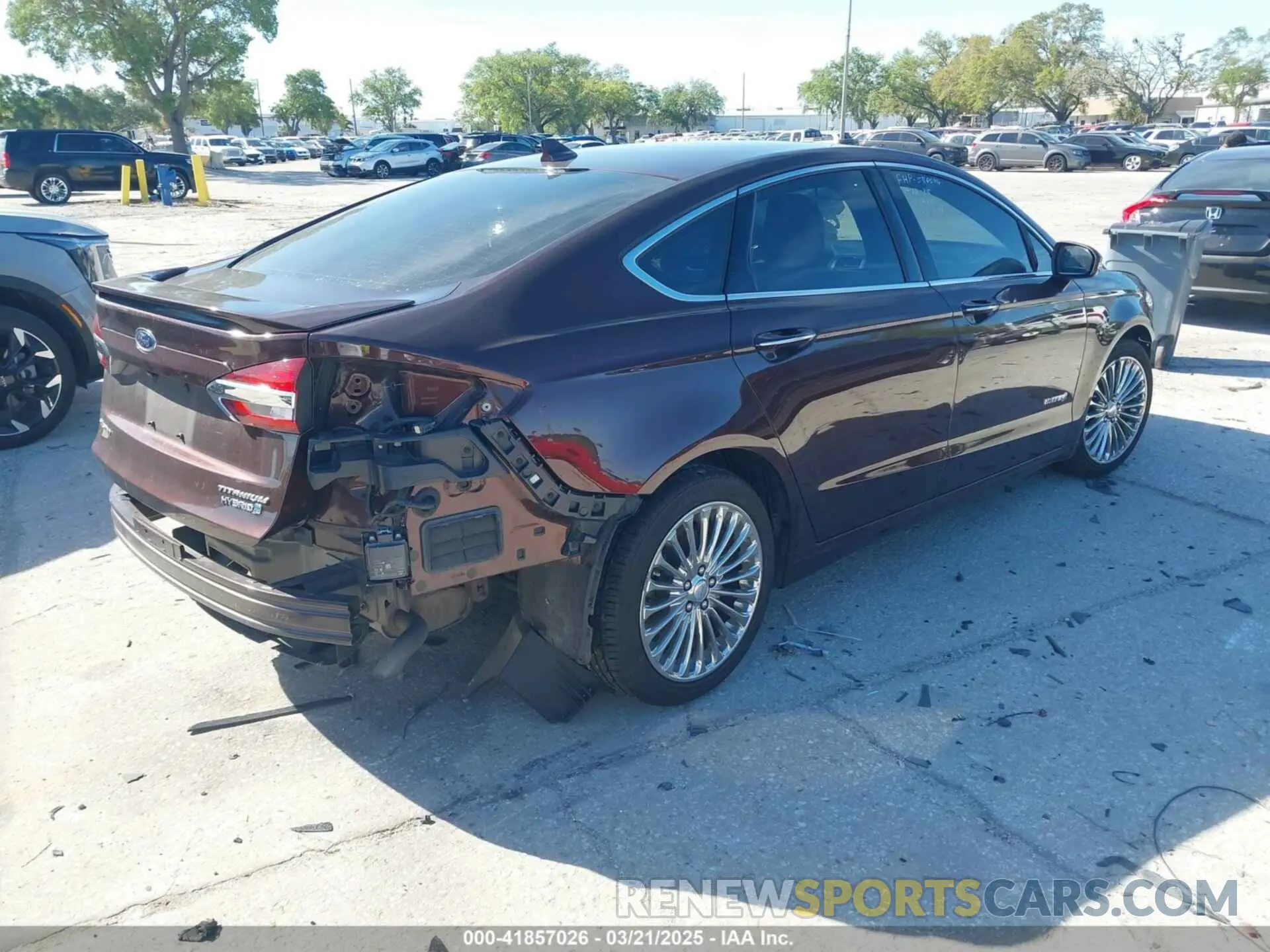 4 Photograph of a damaged car 3FA6P0RU2KR123786 FORD FUSION HYBRID 2019
