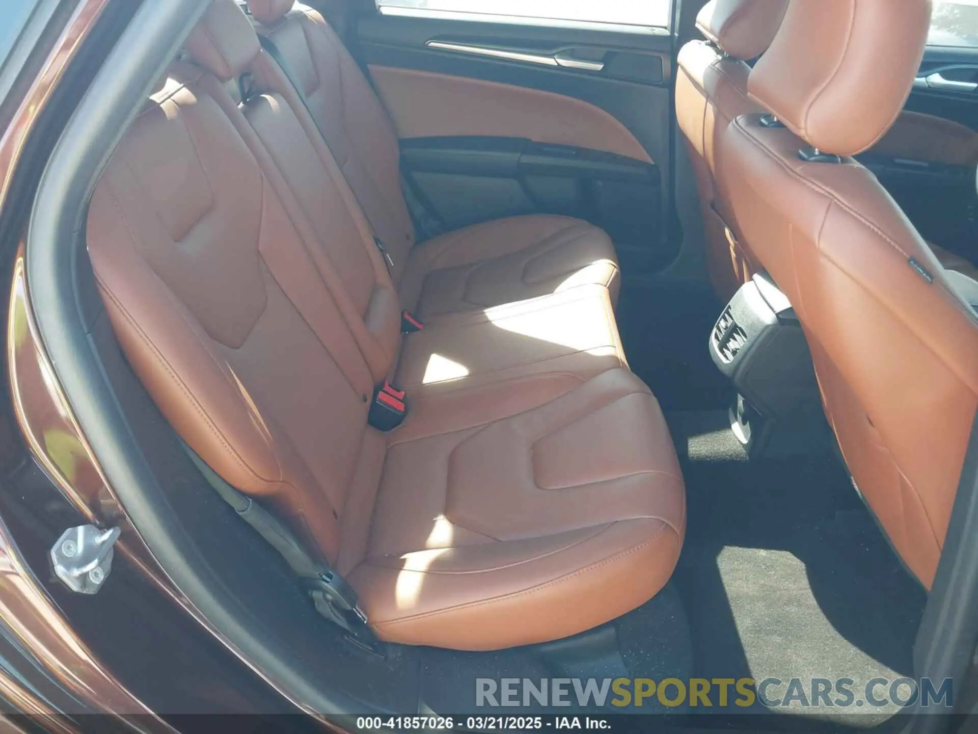 8 Photograph of a damaged car 3FA6P0RU2KR123786 FORD FUSION HYBRID 2019