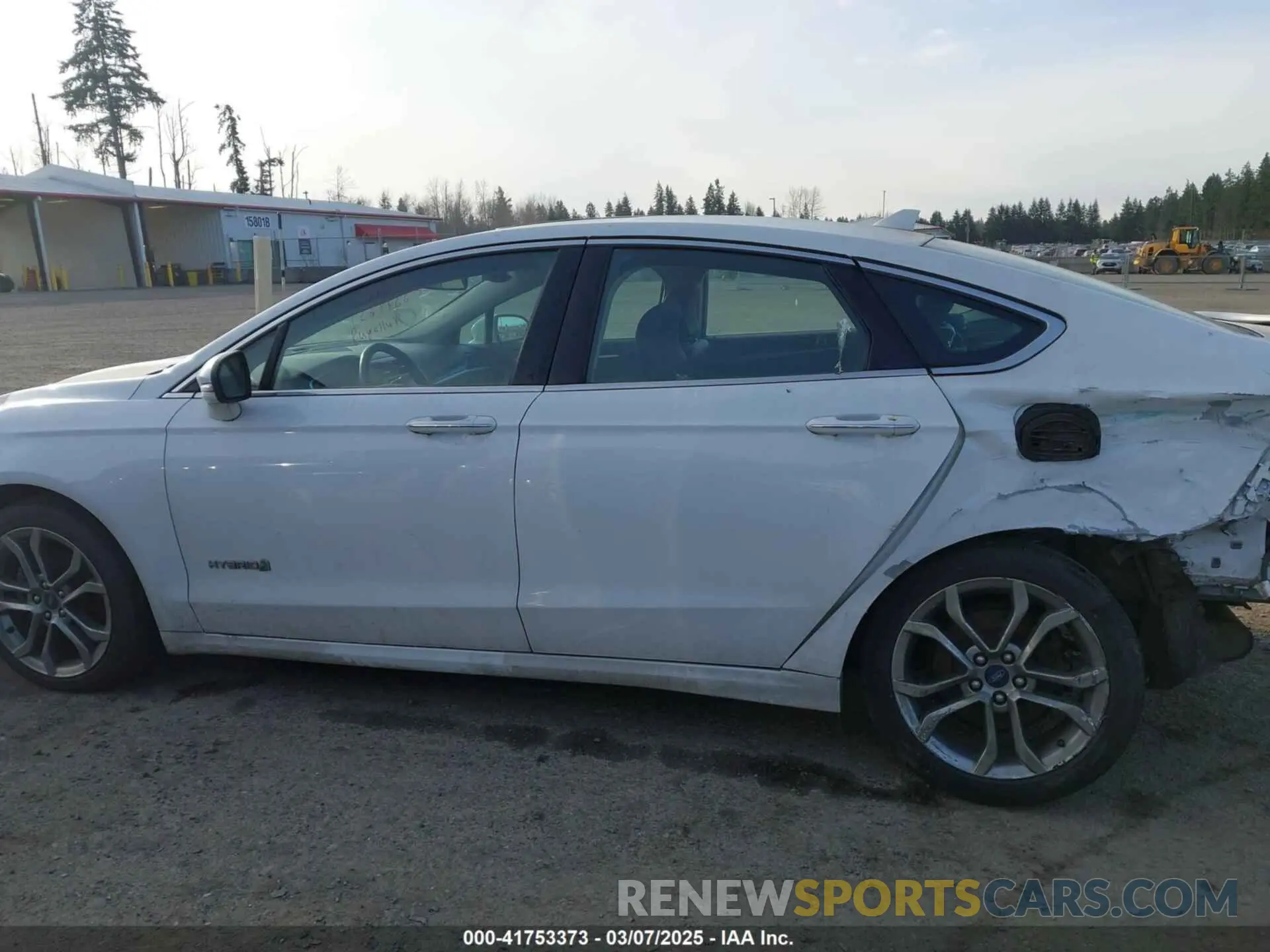 15 Photograph of a damaged car 3FA6P0RU2KR183017 FORD FUSION HYBRID 2019