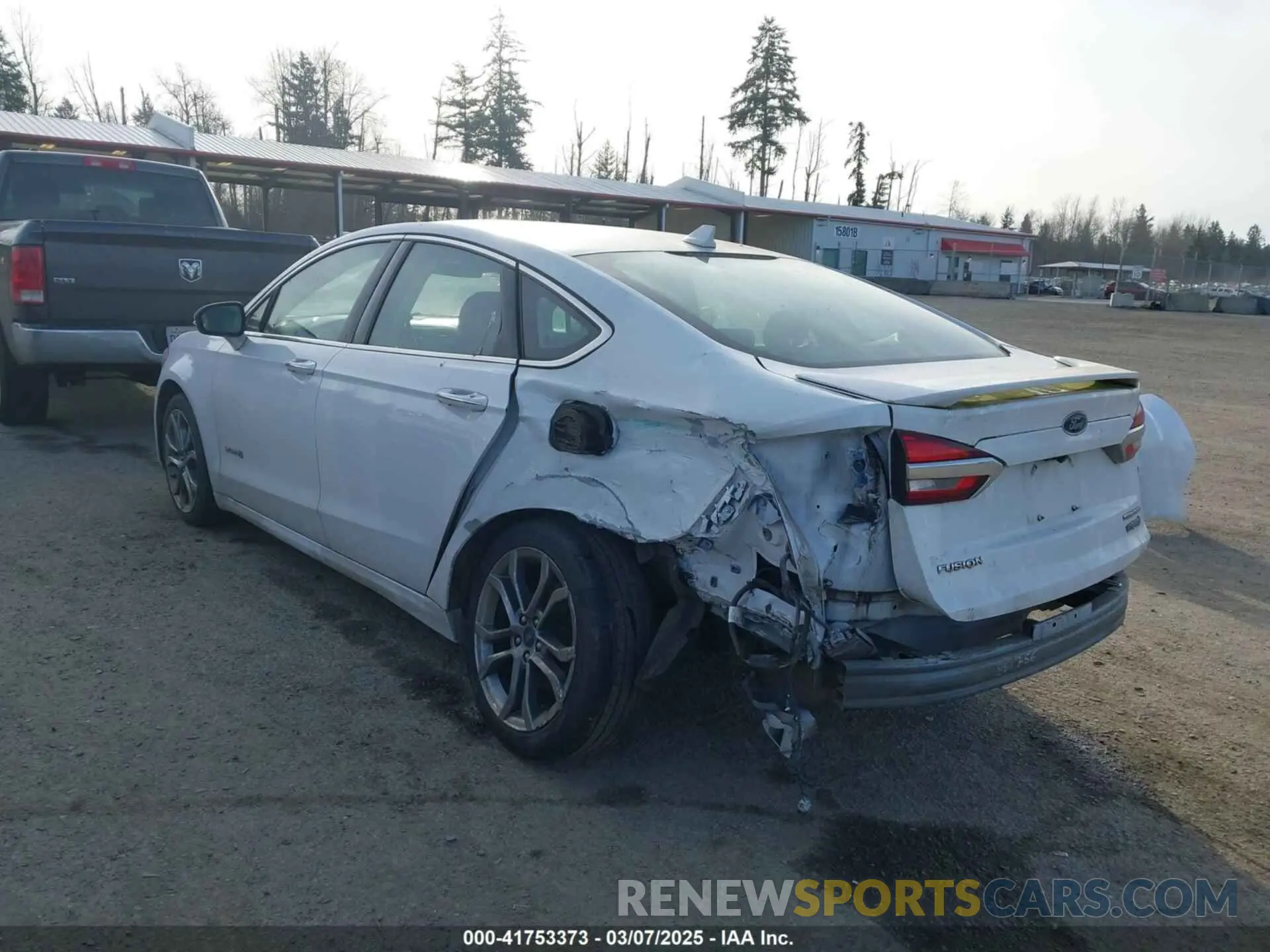 3 Photograph of a damaged car 3FA6P0RU2KR183017 FORD FUSION HYBRID 2019