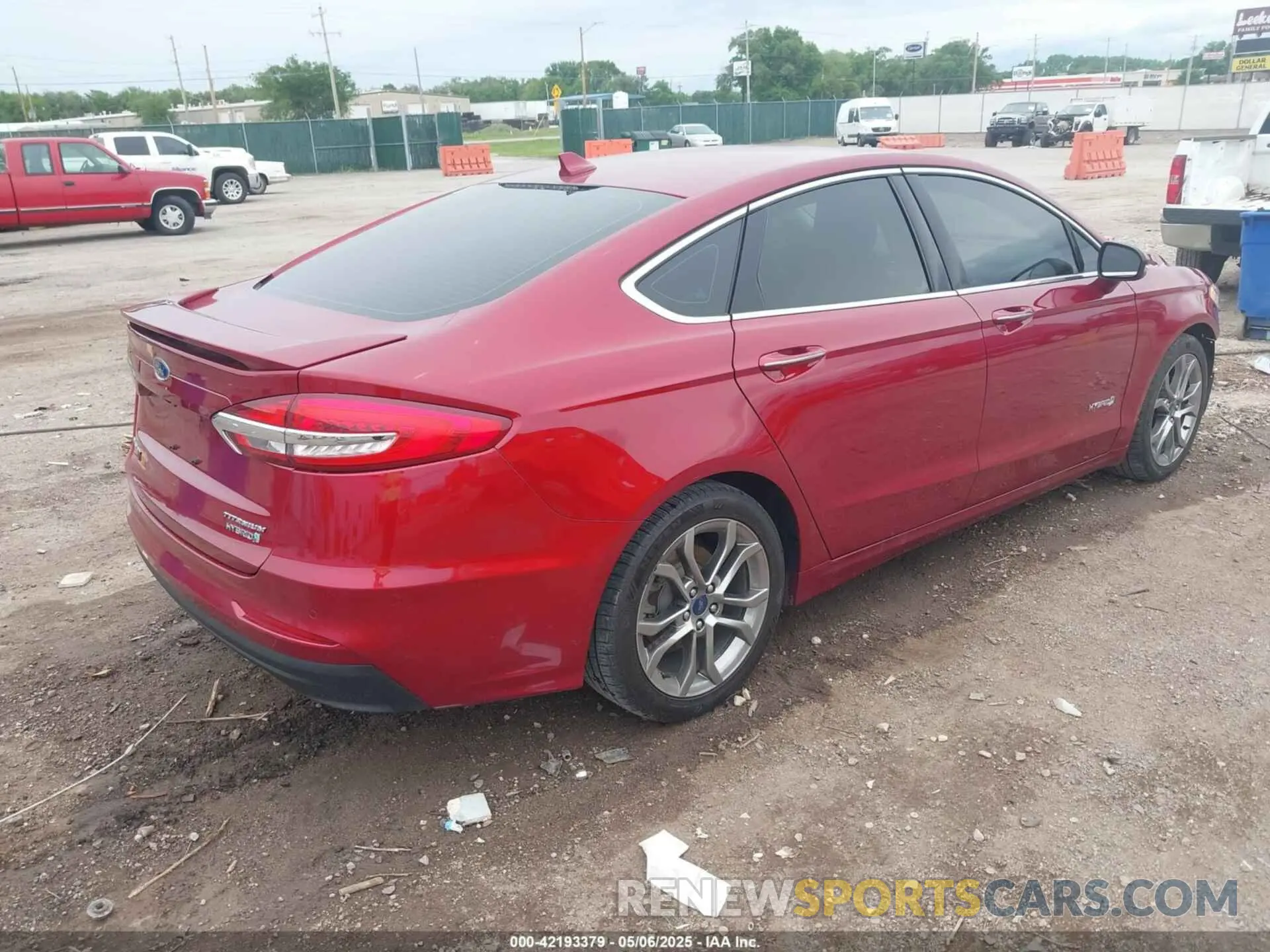4 Photograph of a damaged car 3FA6P0RU2KR190369 FORD FUSION HYBRID 2019