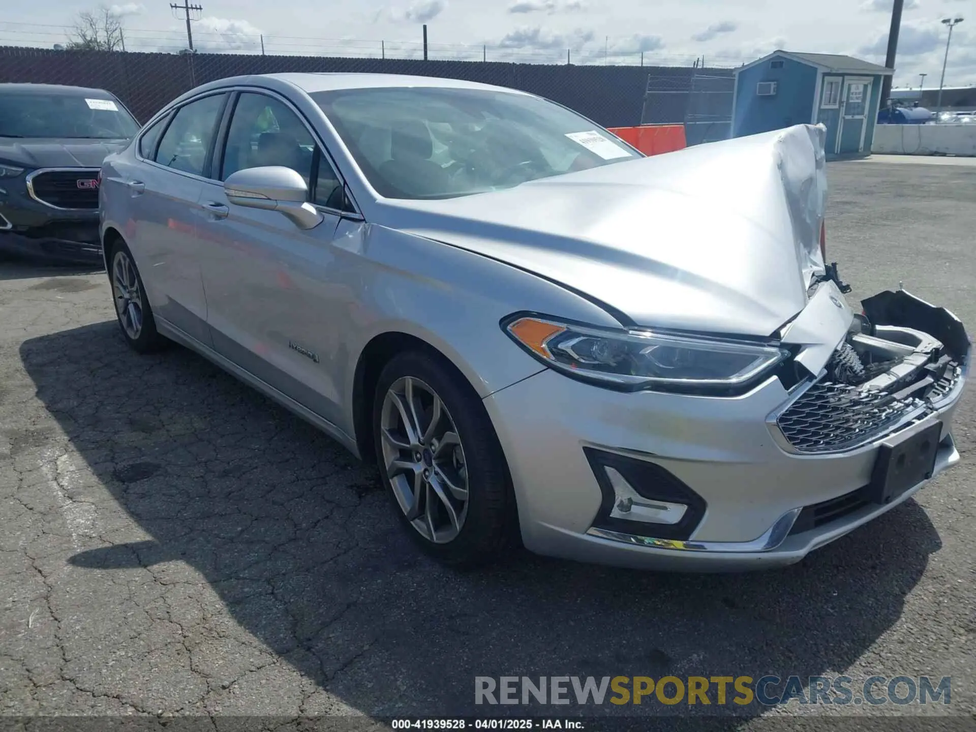1 Photograph of a damaged car 3FA6P0RU3KR180868 FORD FUSION HYBRID 2019