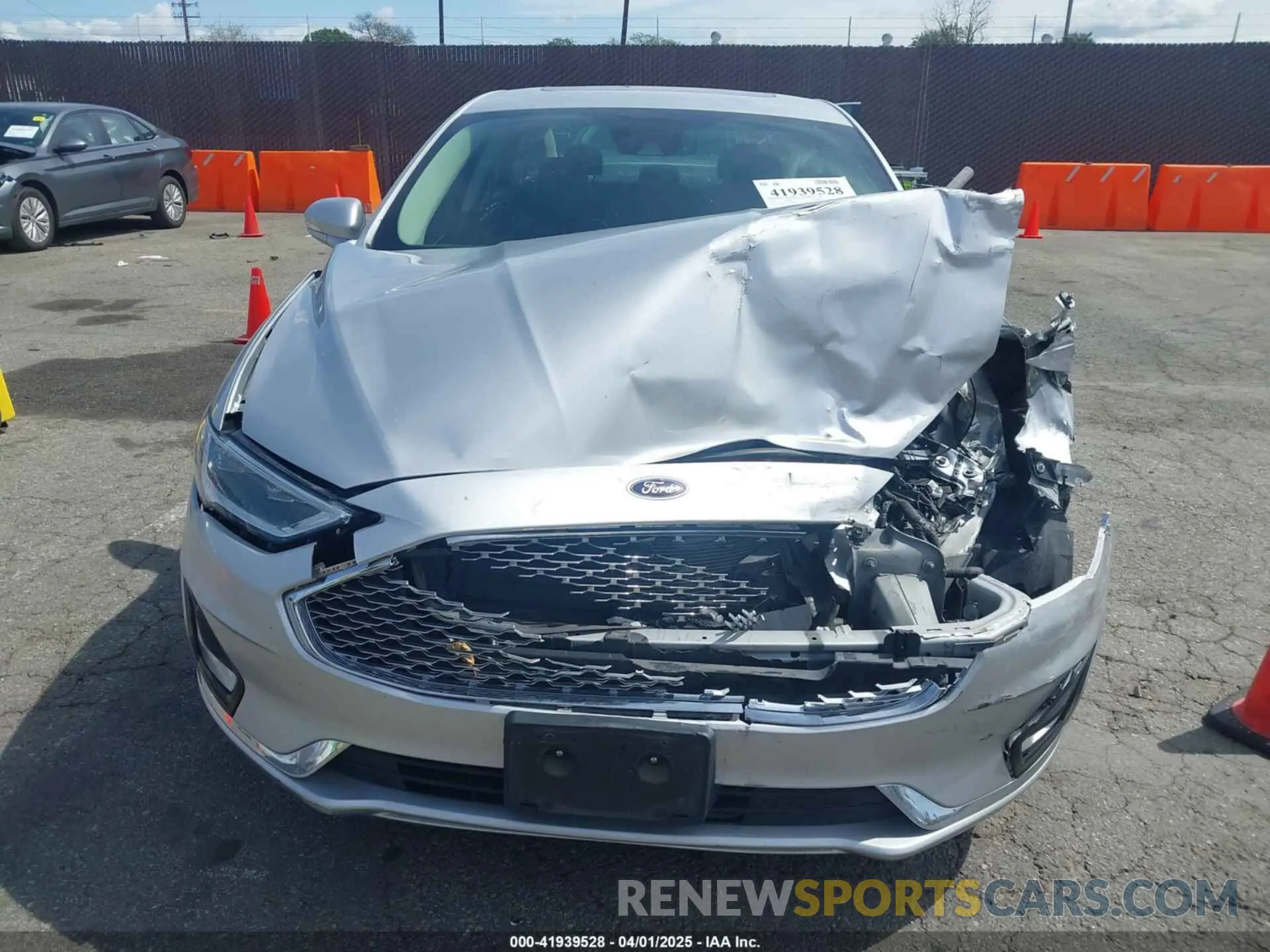 12 Photograph of a damaged car 3FA6P0RU3KR180868 FORD FUSION HYBRID 2019