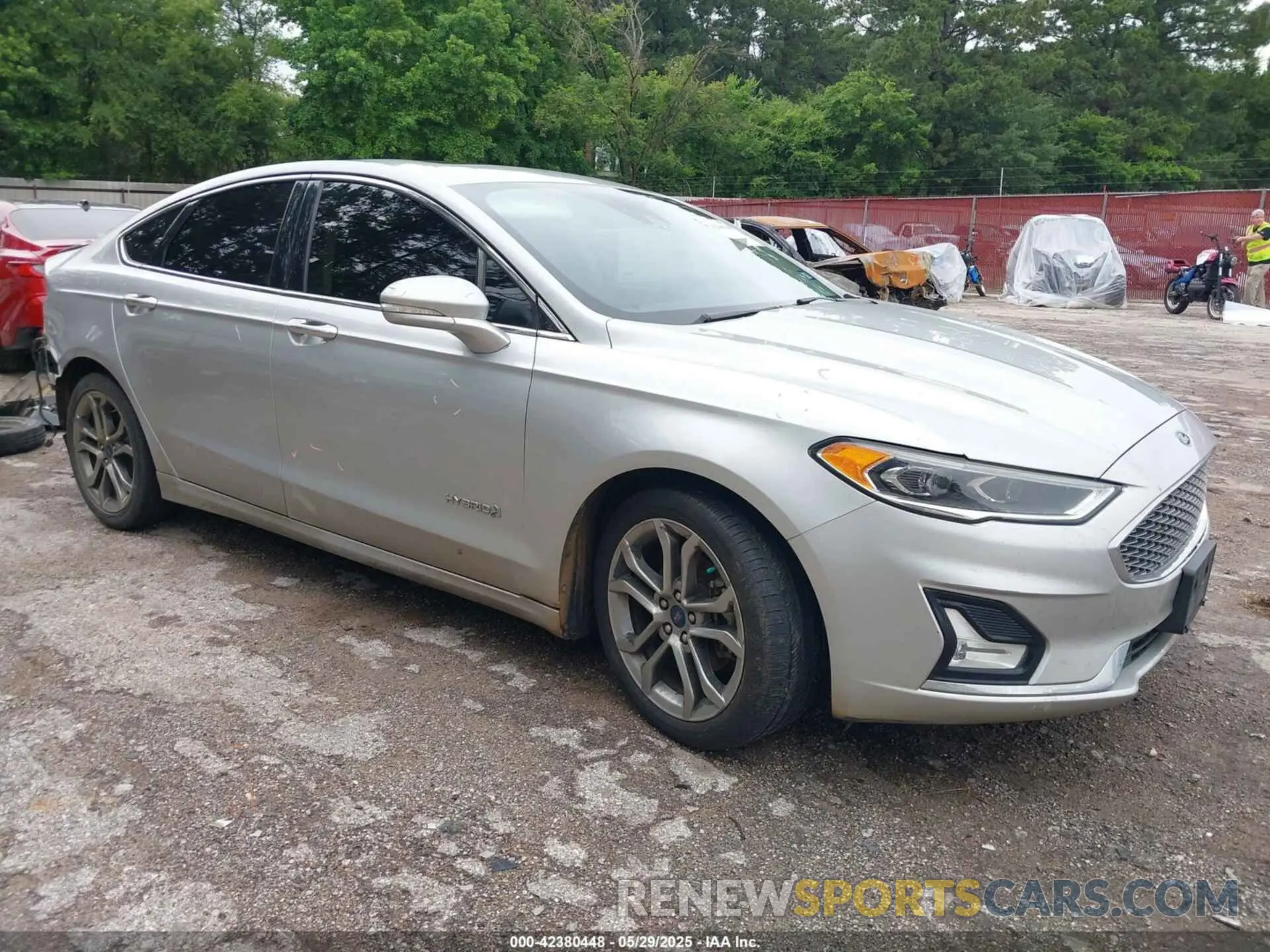 1 Photograph of a damaged car 3FA6P0RU4KR117407 FORD FUSION HYBRID 2019