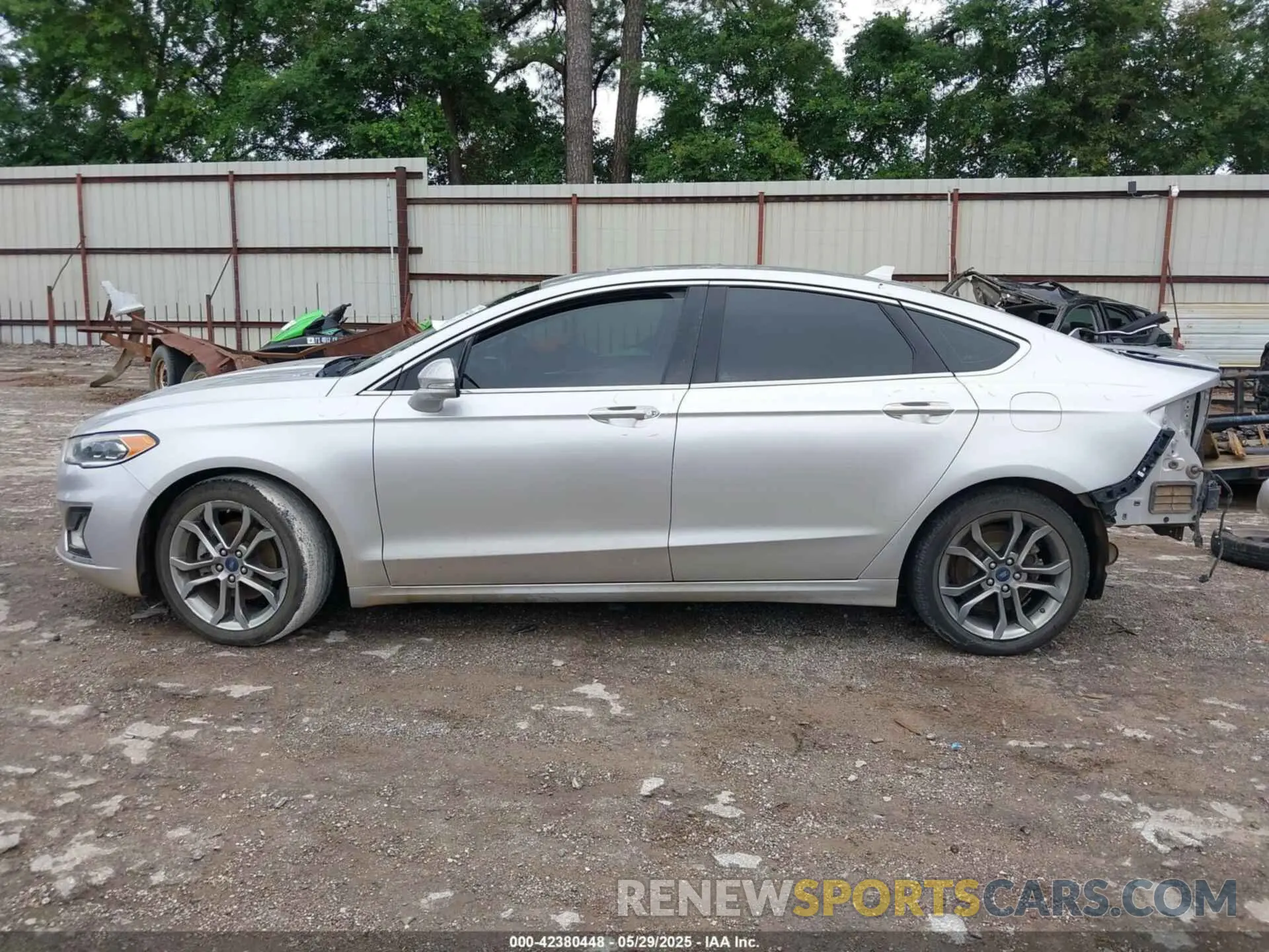 15 Photograph of a damaged car 3FA6P0RU4KR117407 FORD FUSION HYBRID 2019
