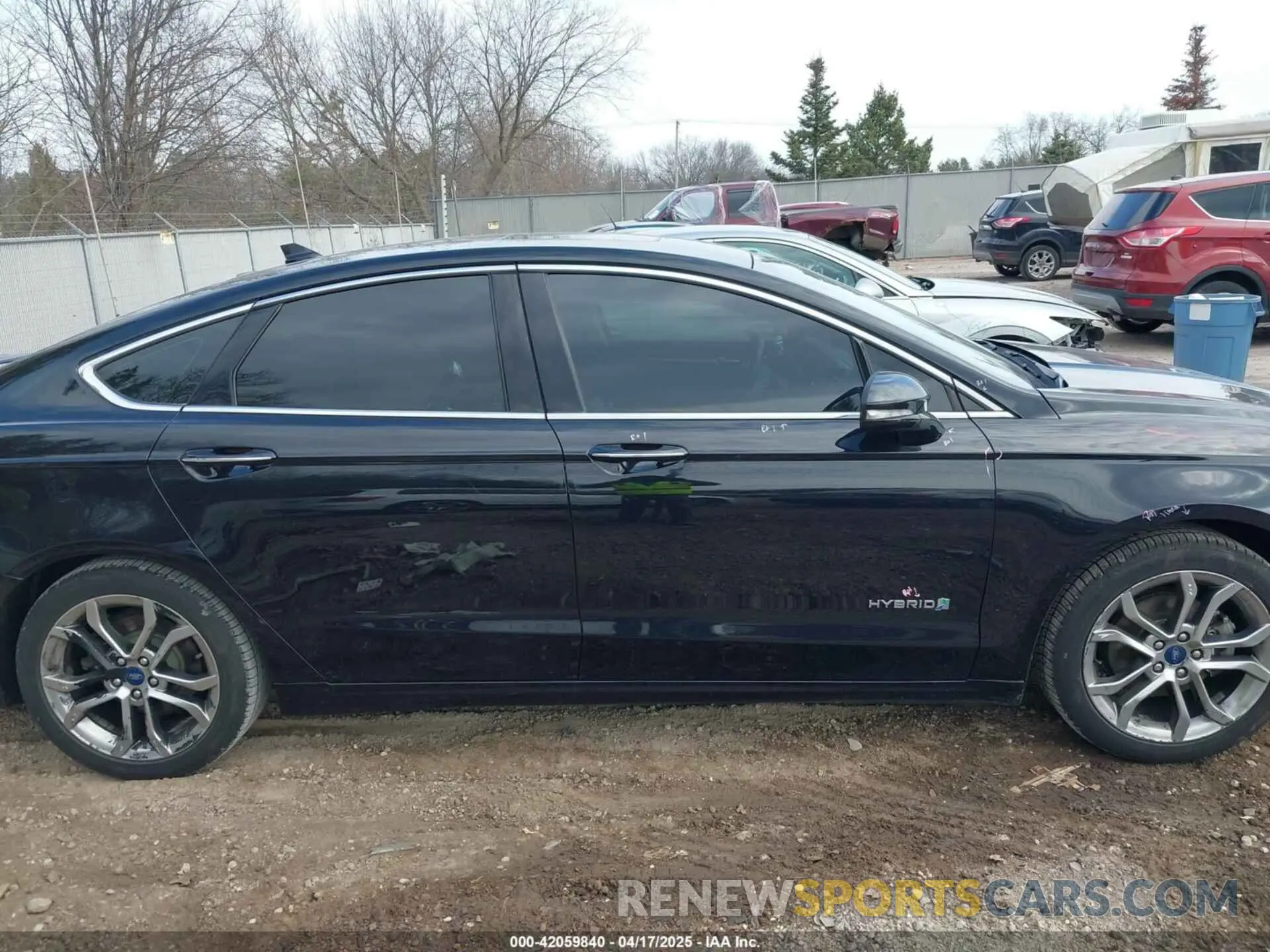 14 Photograph of a damaged car 3FA6P0RU4KR144445 FORD FUSION HYBRID 2019