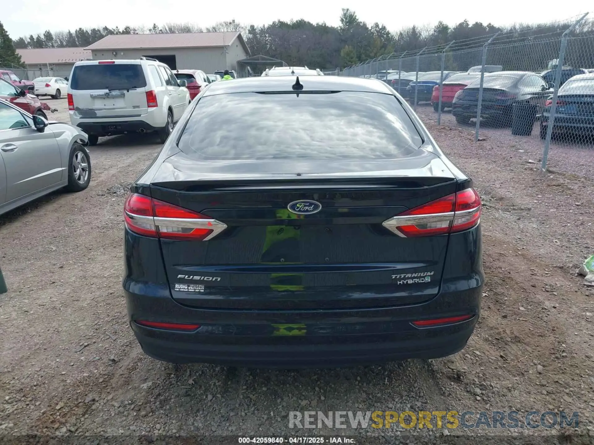 17 Photograph of a damaged car 3FA6P0RU4KR144445 FORD FUSION HYBRID 2019
