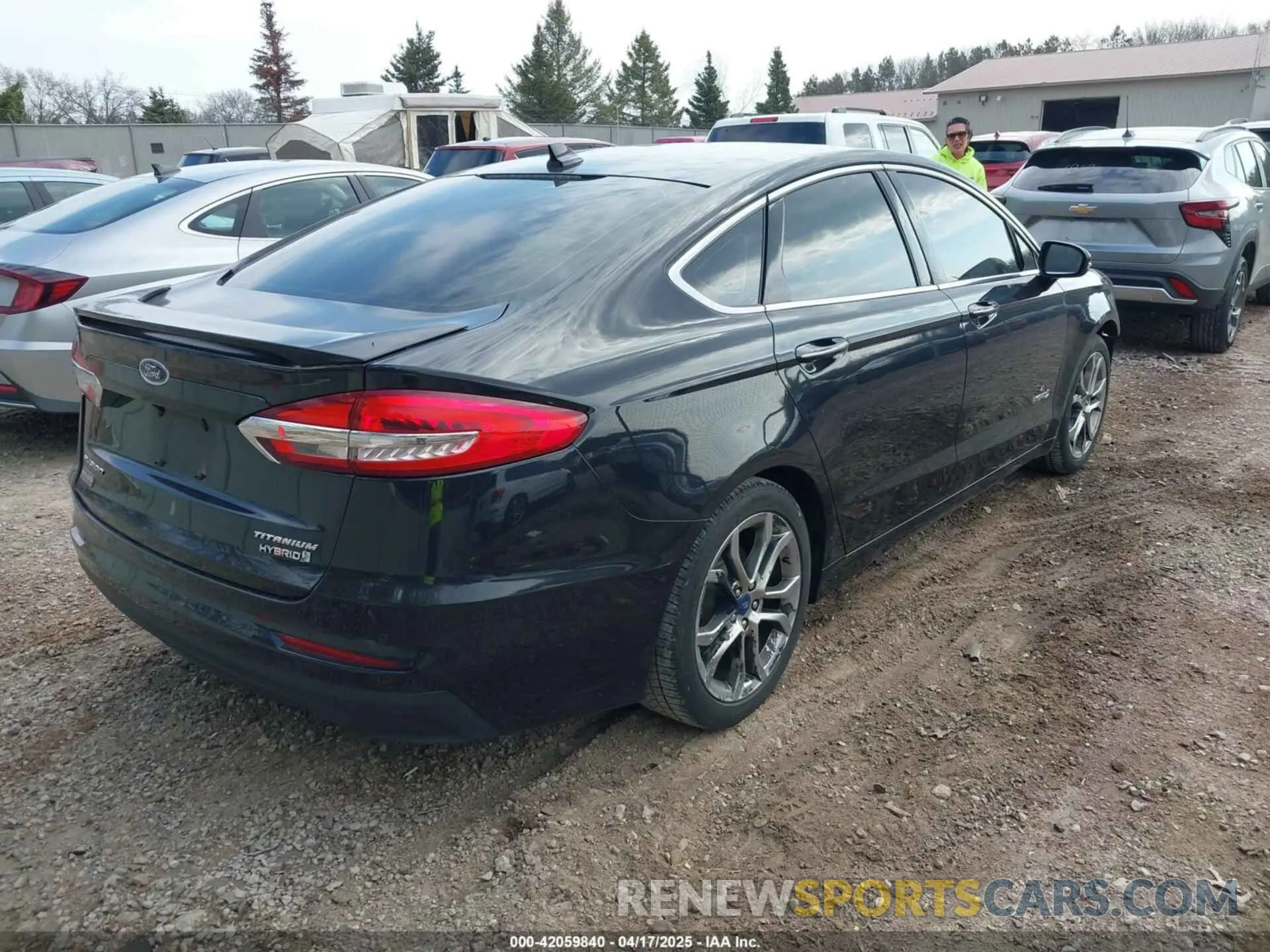4 Photograph of a damaged car 3FA6P0RU4KR144445 FORD FUSION HYBRID 2019