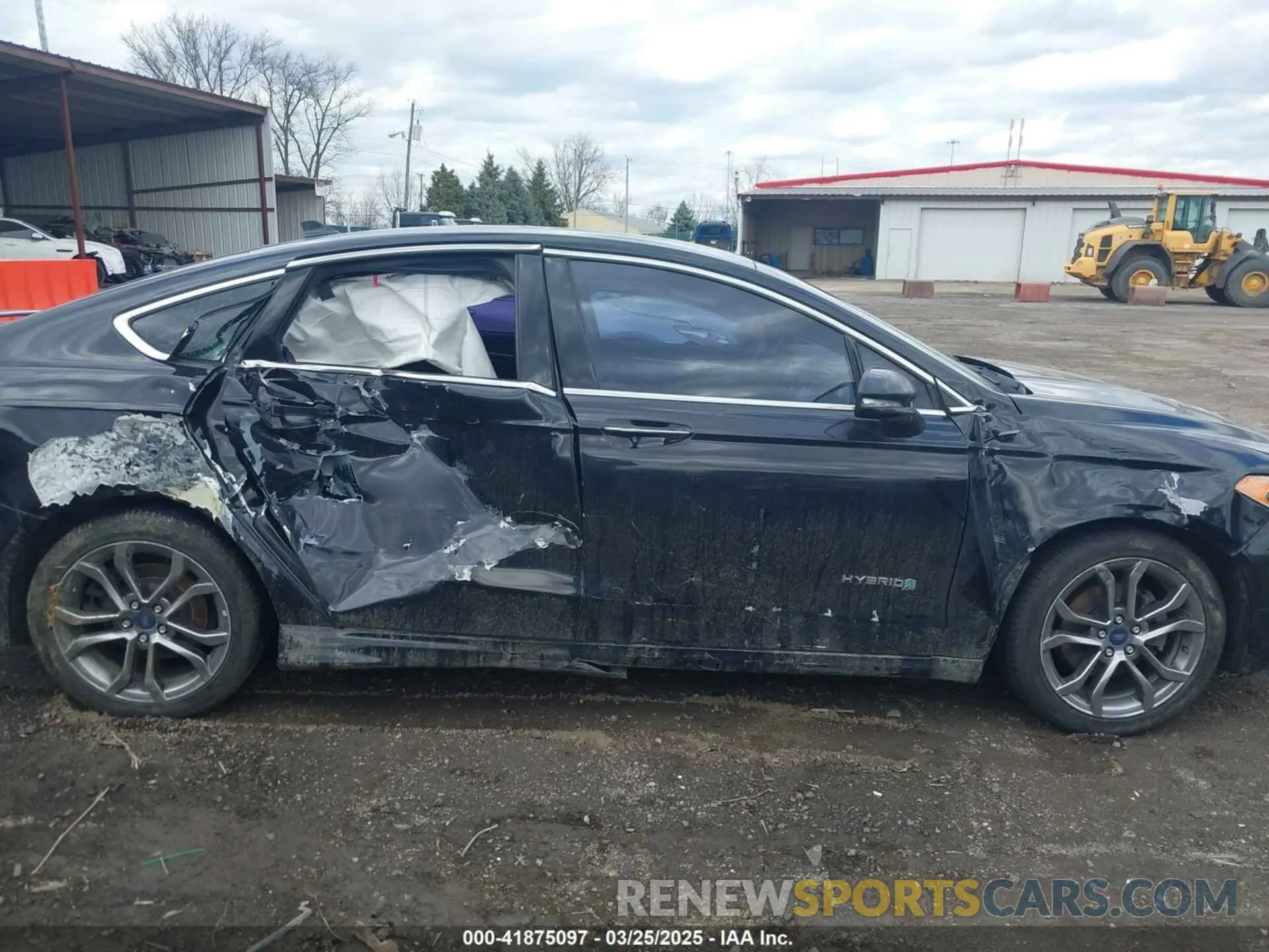 13 Photograph of a damaged car 3FA6P0RU4KR202960 FORD FUSION HYBRID 2019