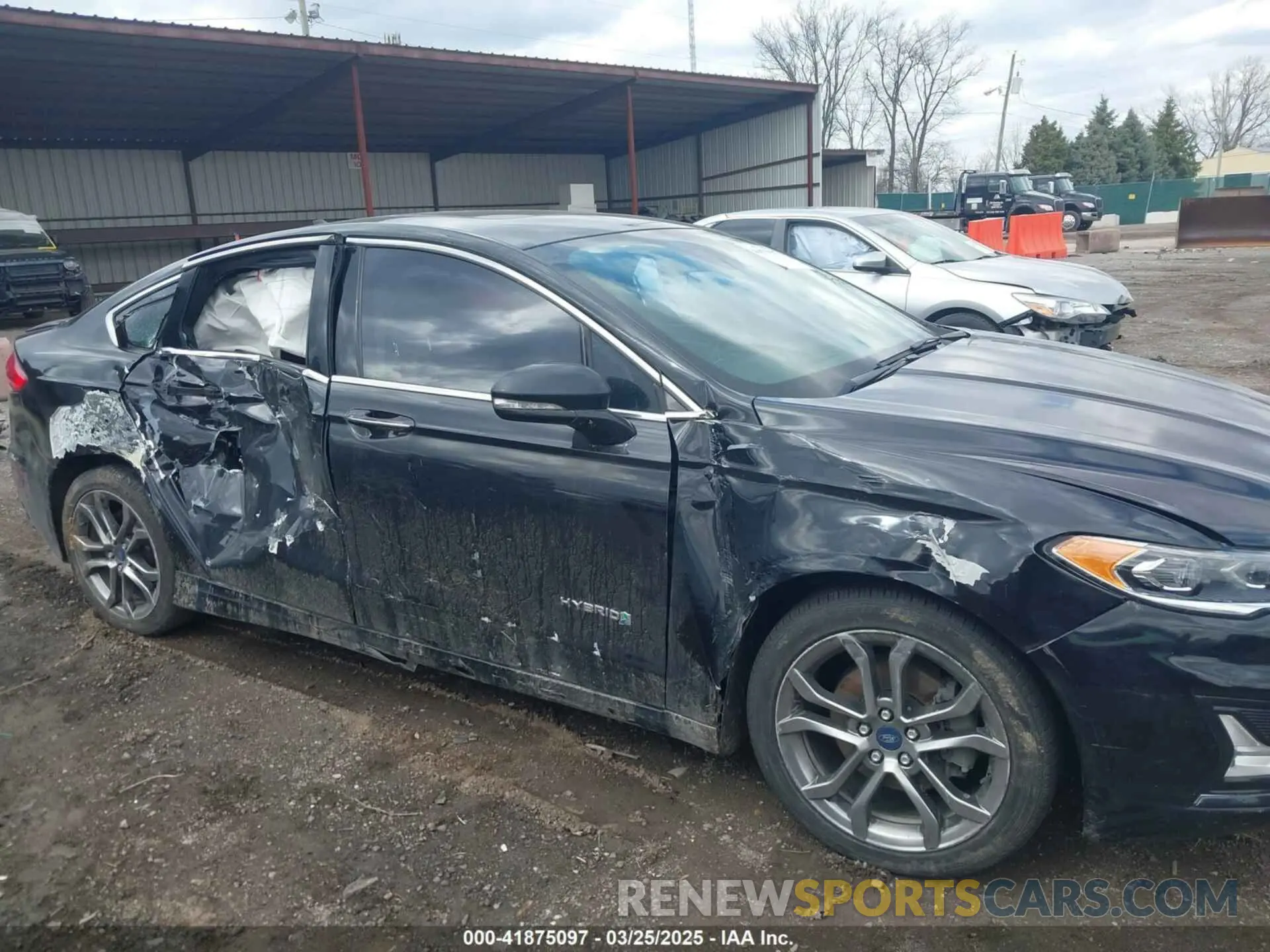 6 Photograph of a damaged car 3FA6P0RU4KR202960 FORD FUSION HYBRID 2019