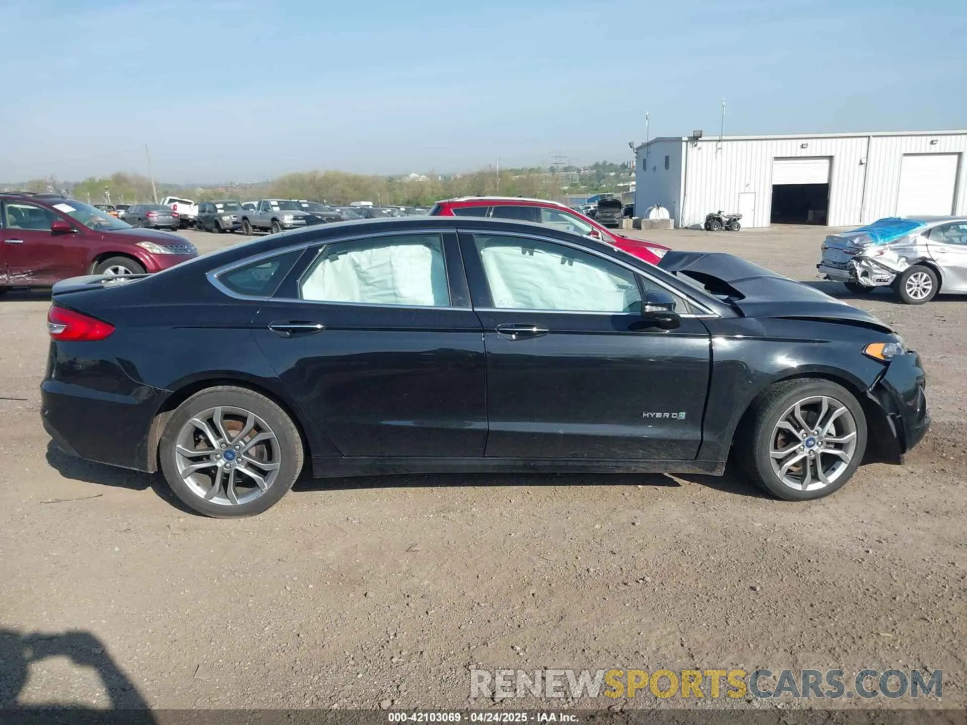 12 Photograph of a damaged car 3FA6P0RU7KR159022 FORD FUSION HYBRID 2019