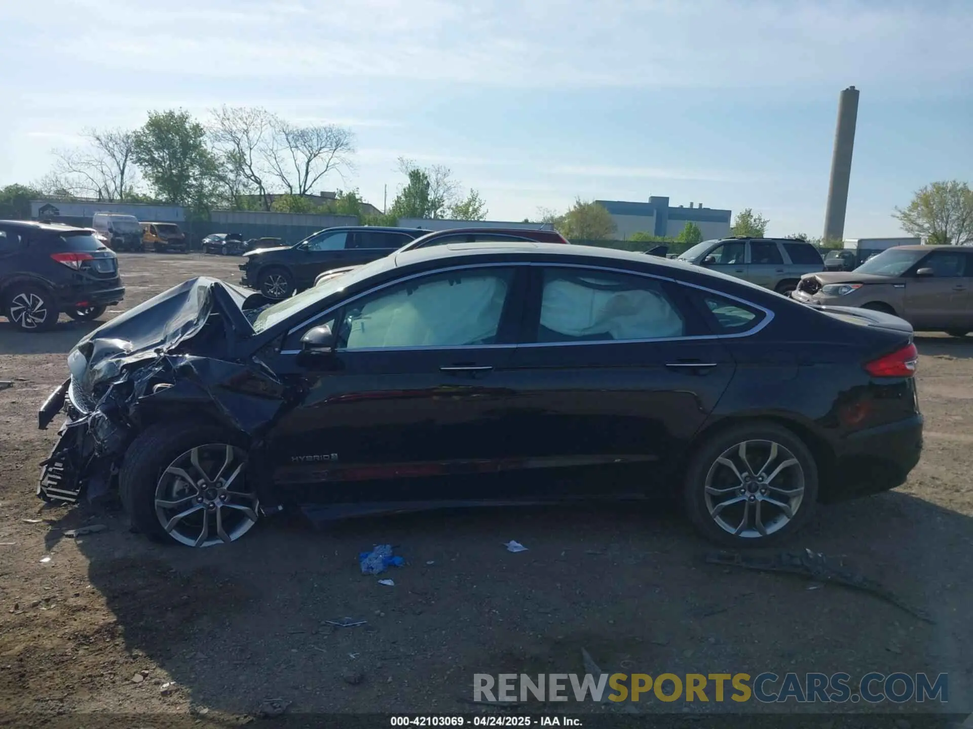 13 Photograph of a damaged car 3FA6P0RU7KR159022 FORD FUSION HYBRID 2019