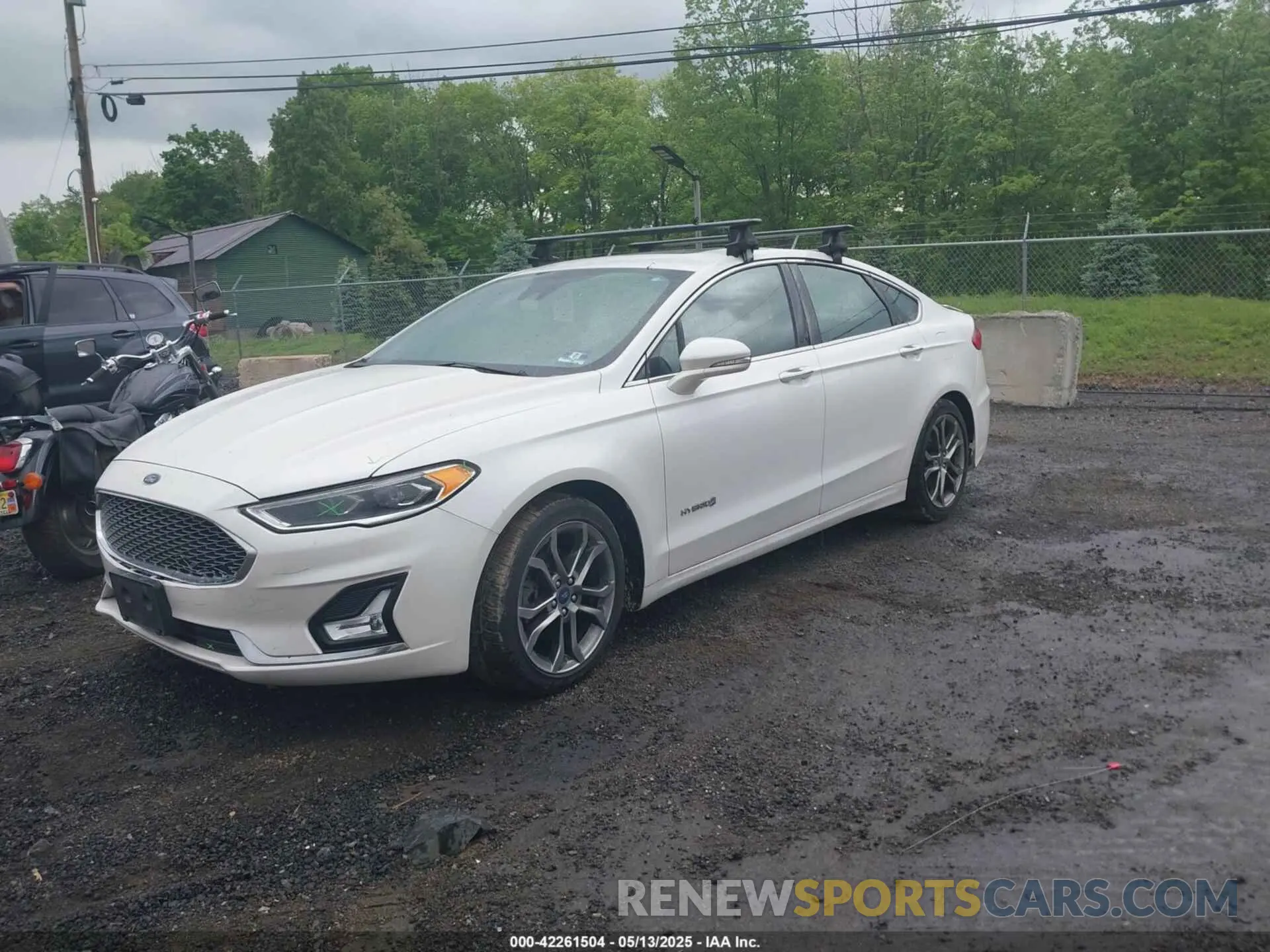 2 Photograph of a damaged car 3FA6P0RU8KR208230 FORD FUSION HYBRID 2019