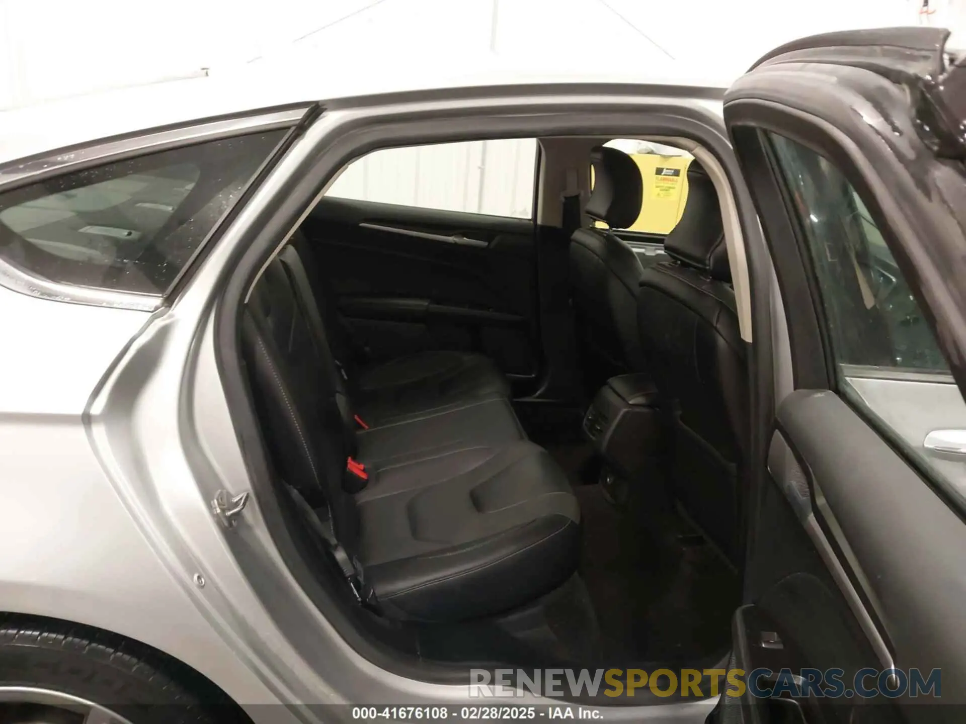 8 Photograph of a damaged car 3FA6P0RU9KR105317 FORD FUSION HYBRID 2019