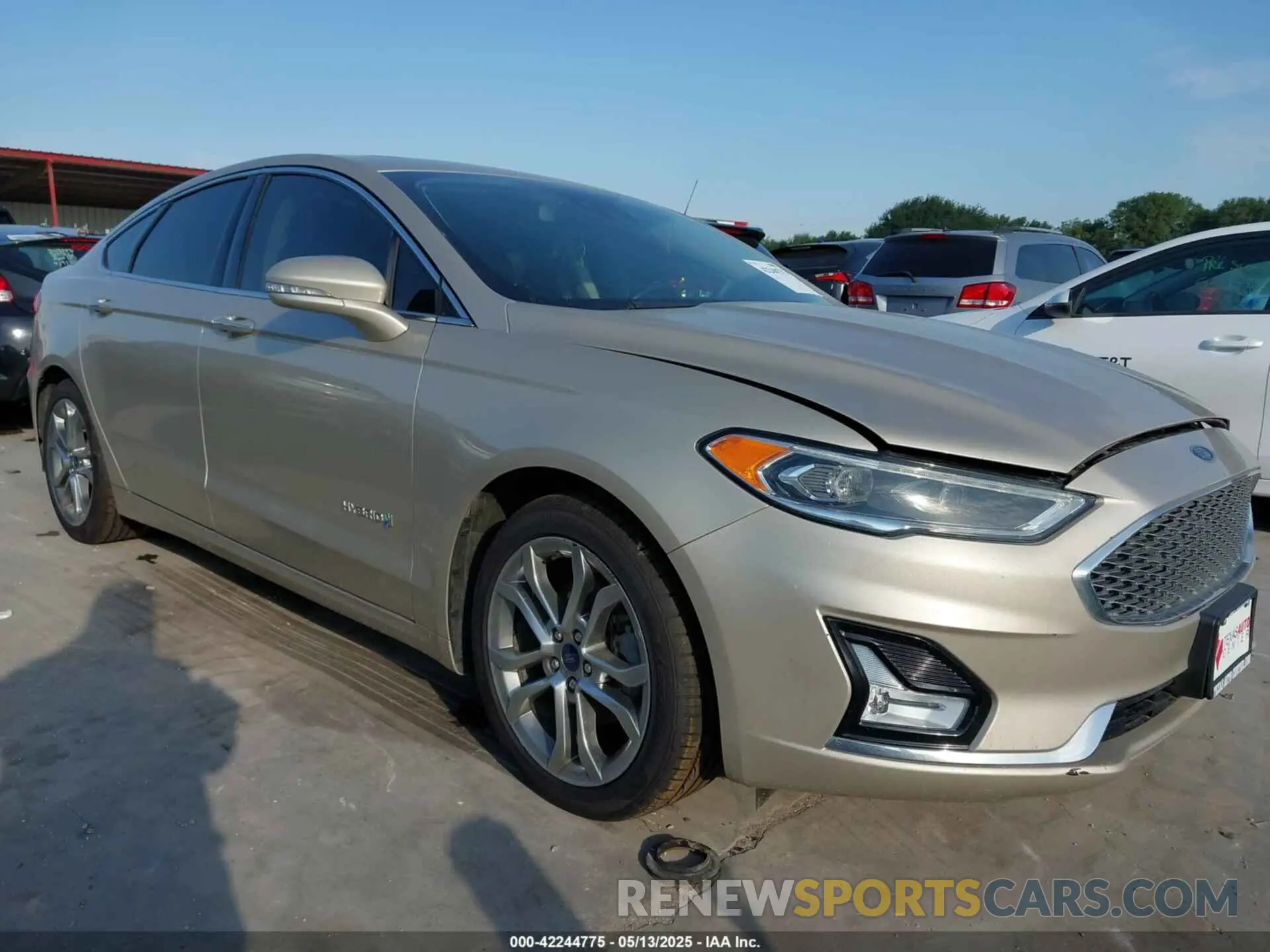 1 Photograph of a damaged car 3FA6P0RU9KR110081 FORD FUSION HYBRID 2019