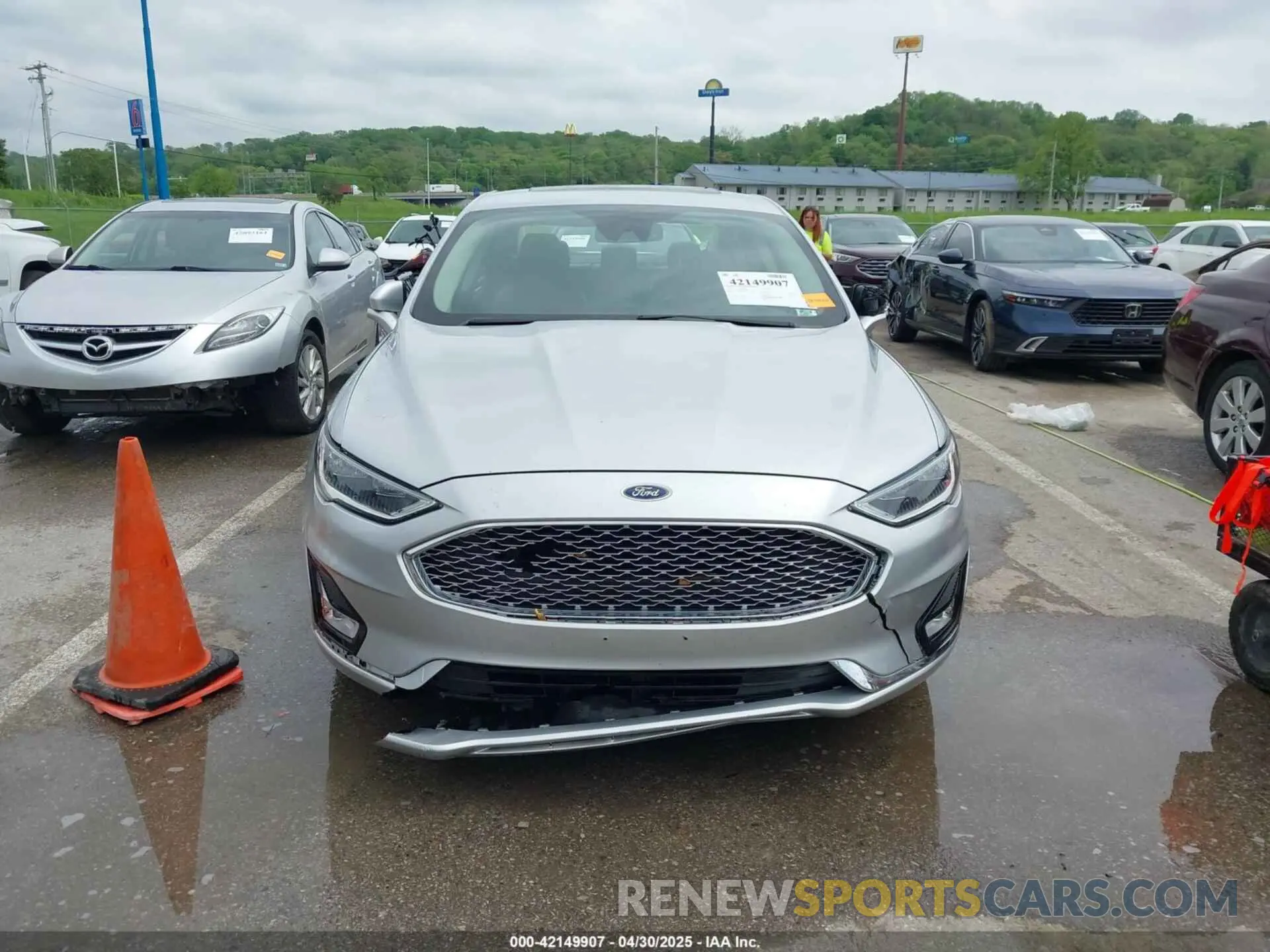 12 Photograph of a damaged car 3FA6P0RU9KR139757 FORD FUSION HYBRID 2019