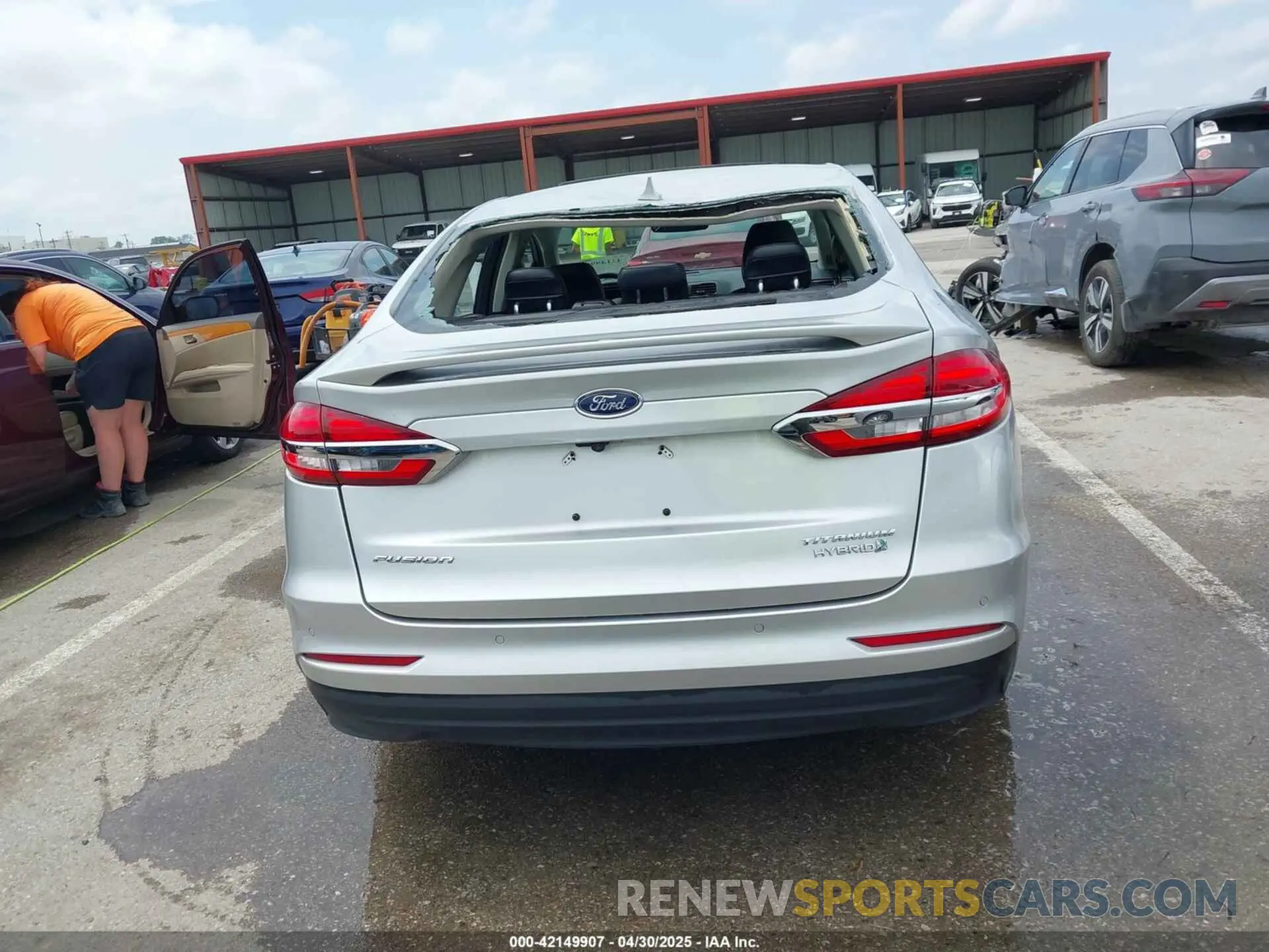 16 Photograph of a damaged car 3FA6P0RU9KR139757 FORD FUSION HYBRID 2019