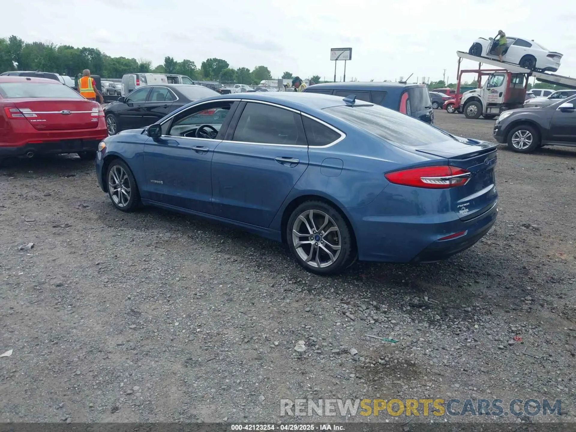 3 Photograph of a damaged car 3FA6P0RU9KR222508 FORD FUSION HYBRID 2019
