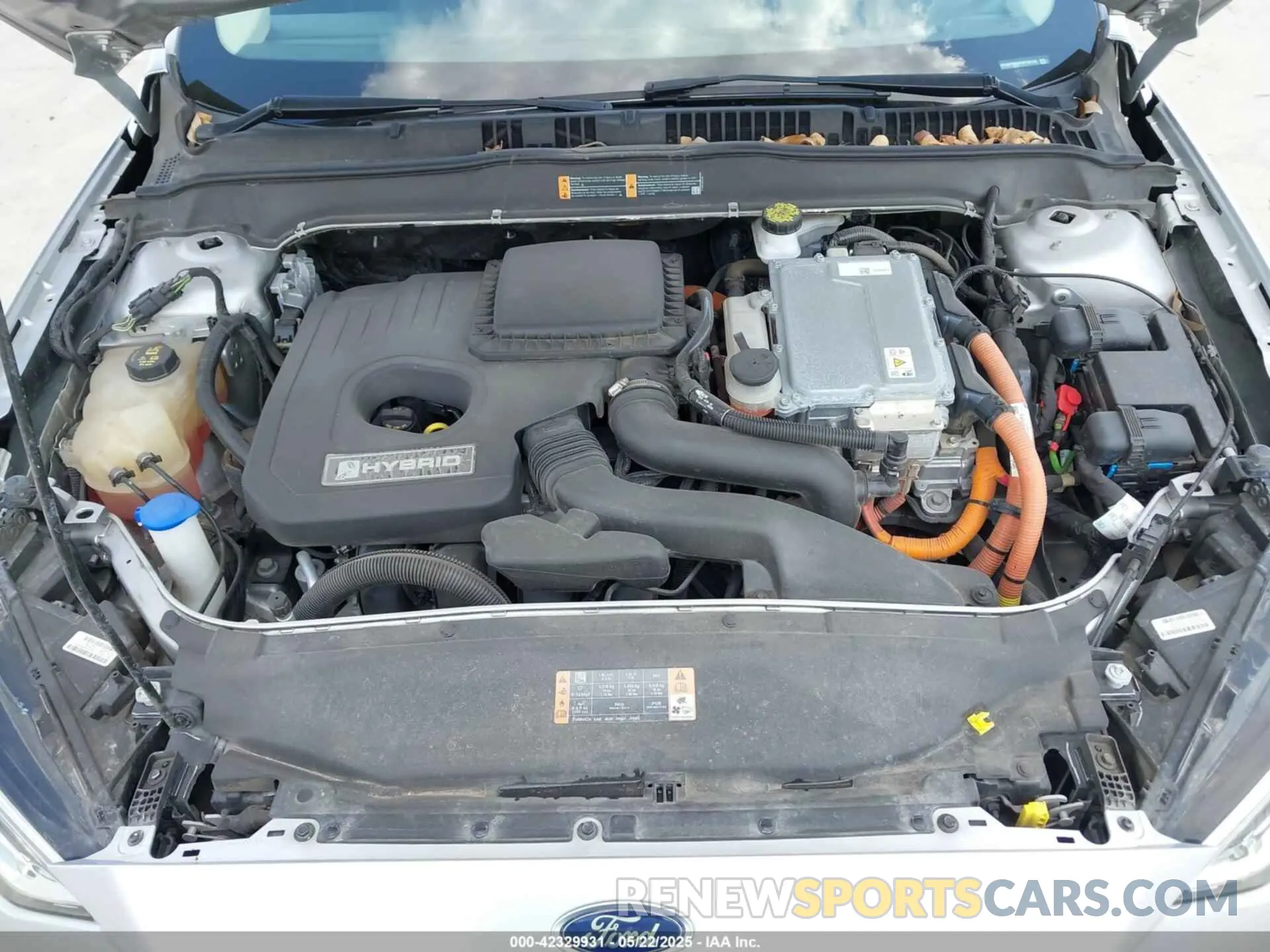 10 Photograph of a damaged car 3FA6P0RUXKR106430 FORD FUSION HYBRID 2019