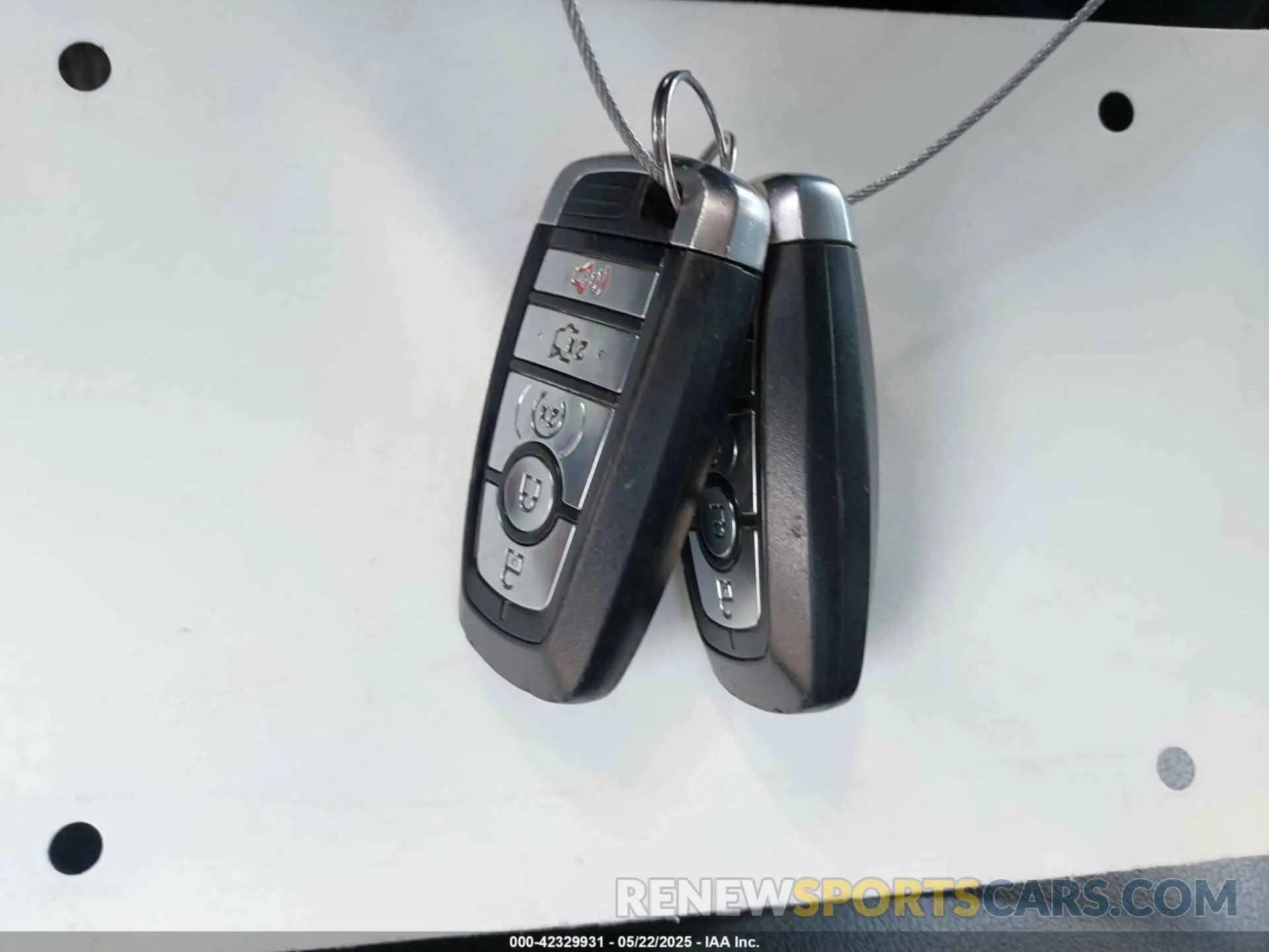 11 Photograph of a damaged car 3FA6P0RUXKR106430 FORD FUSION HYBRID 2019