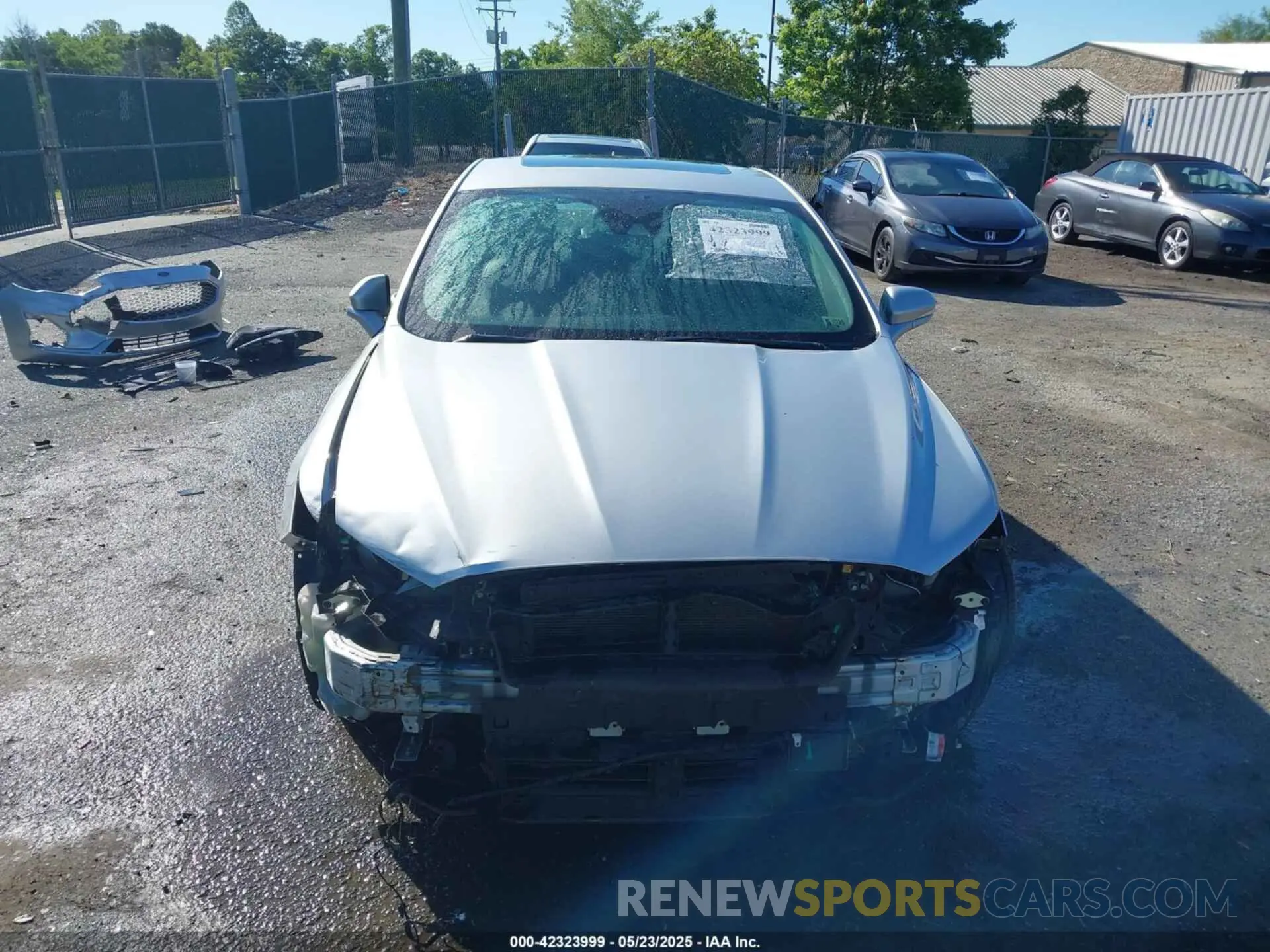 13 Photograph of a damaged car 3FA6P0RUXKR141565 FORD FUSION HYBRID 2019