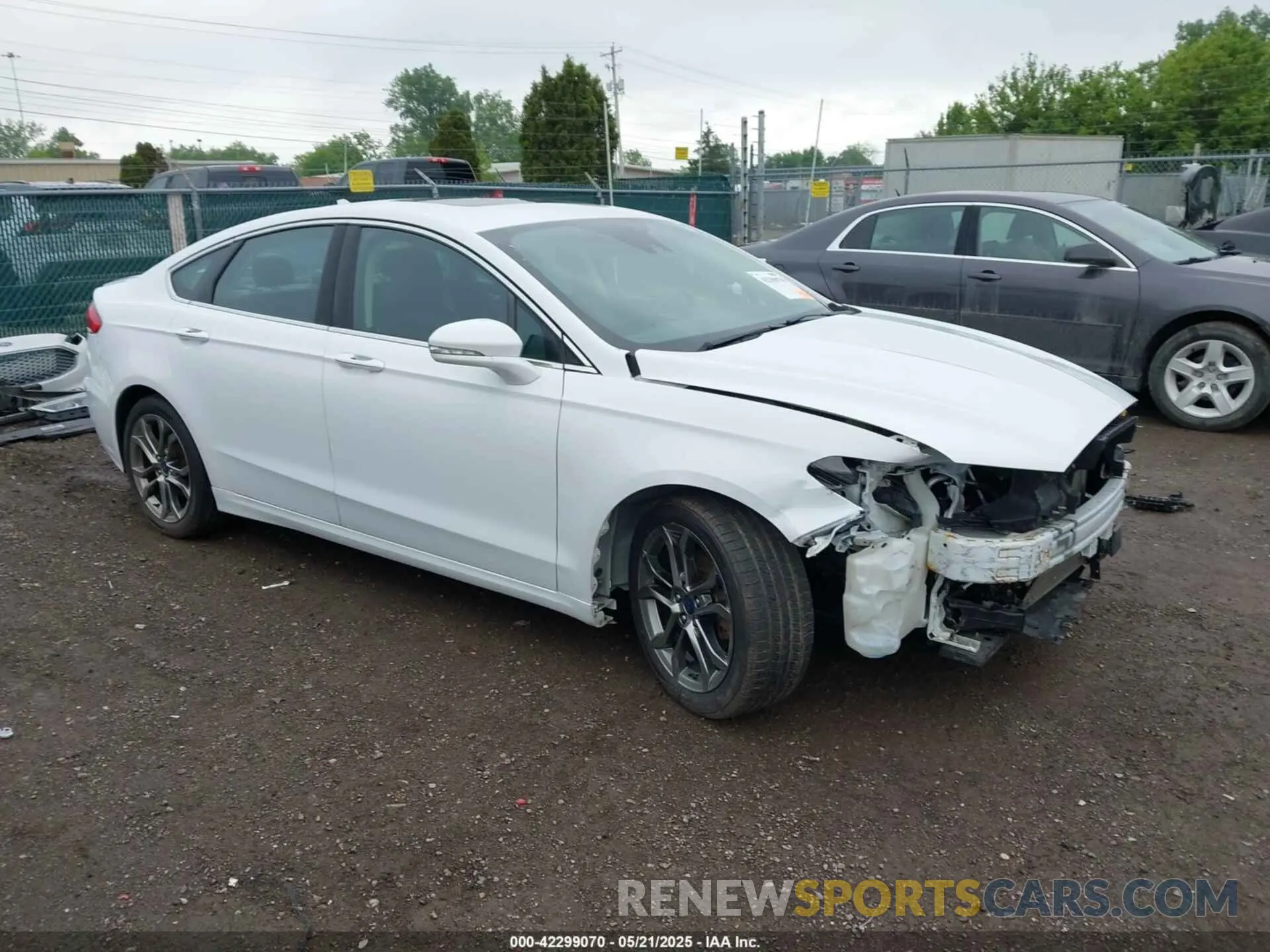 1 Photograph of a damaged car 3FA6P0RUXLR139574 FORD FUSION HYBRID 2020