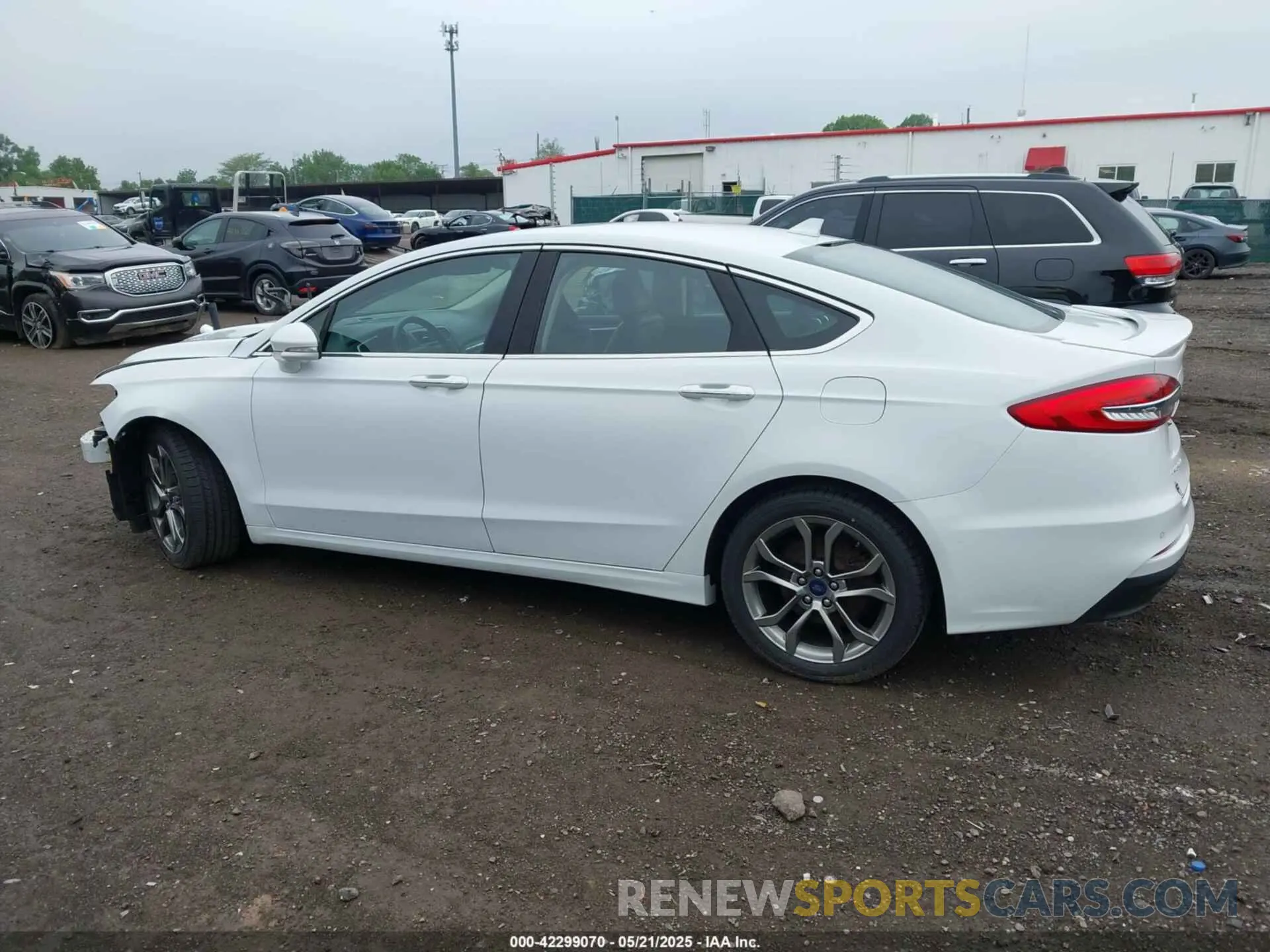 15 Photograph of a damaged car 3FA6P0RUXLR139574 FORD FUSION HYBRID 2020