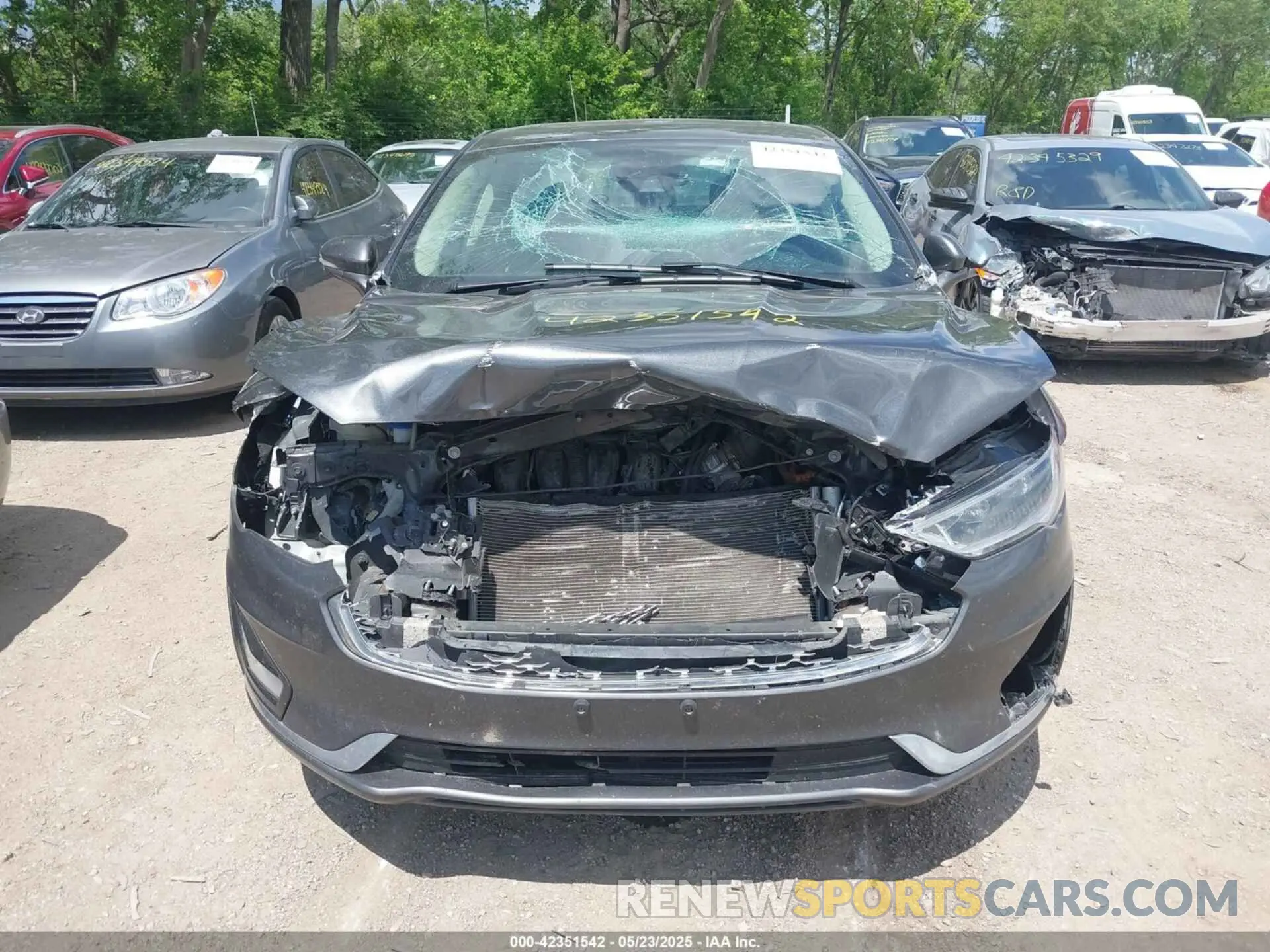 12 Photograph of a damaged car 3FA6P0RUXLR182120 FORD FUSION HYBRID 2020