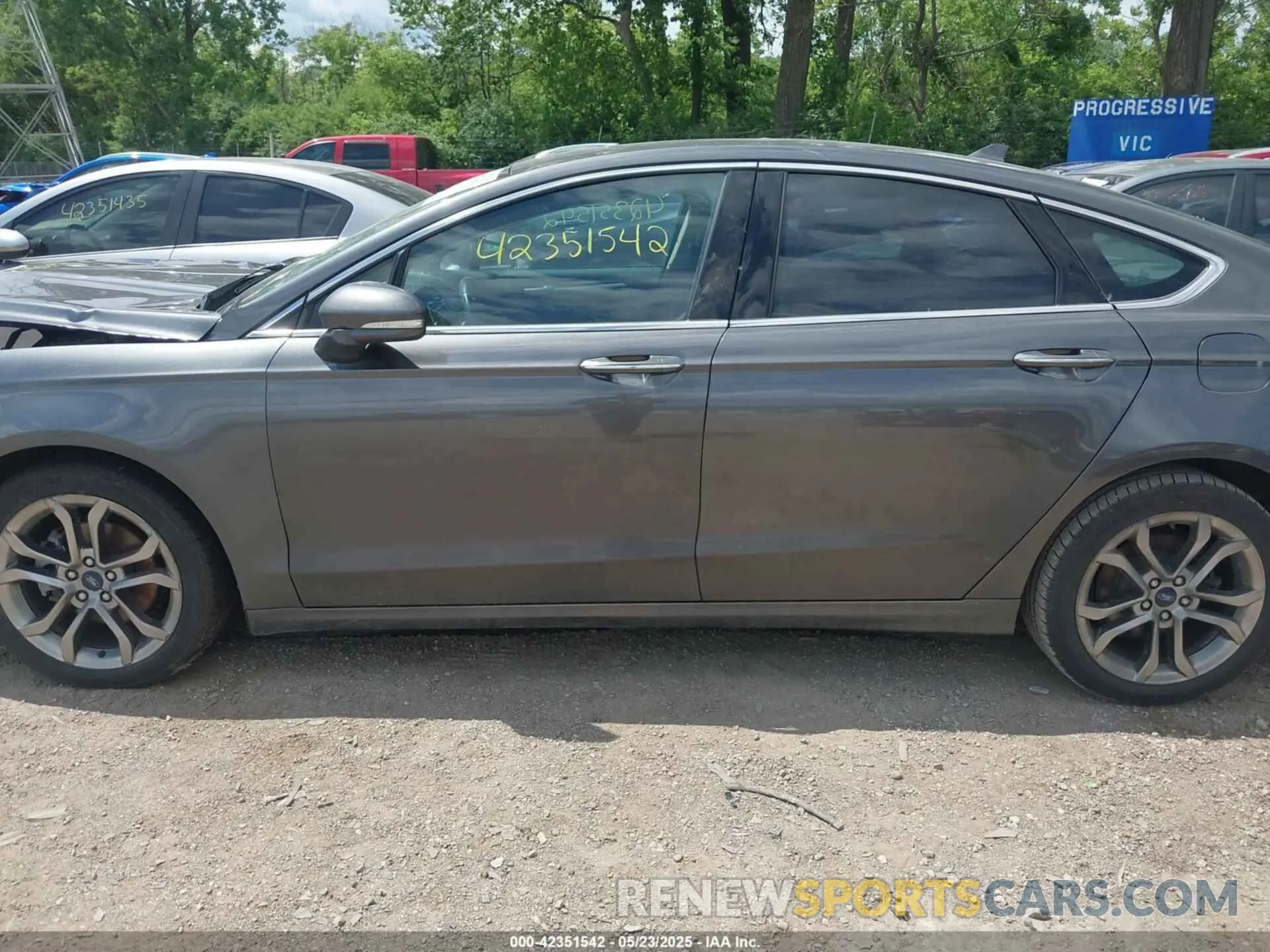 14 Photograph of a damaged car 3FA6P0RUXLR182120 FORD FUSION HYBRID 2020
