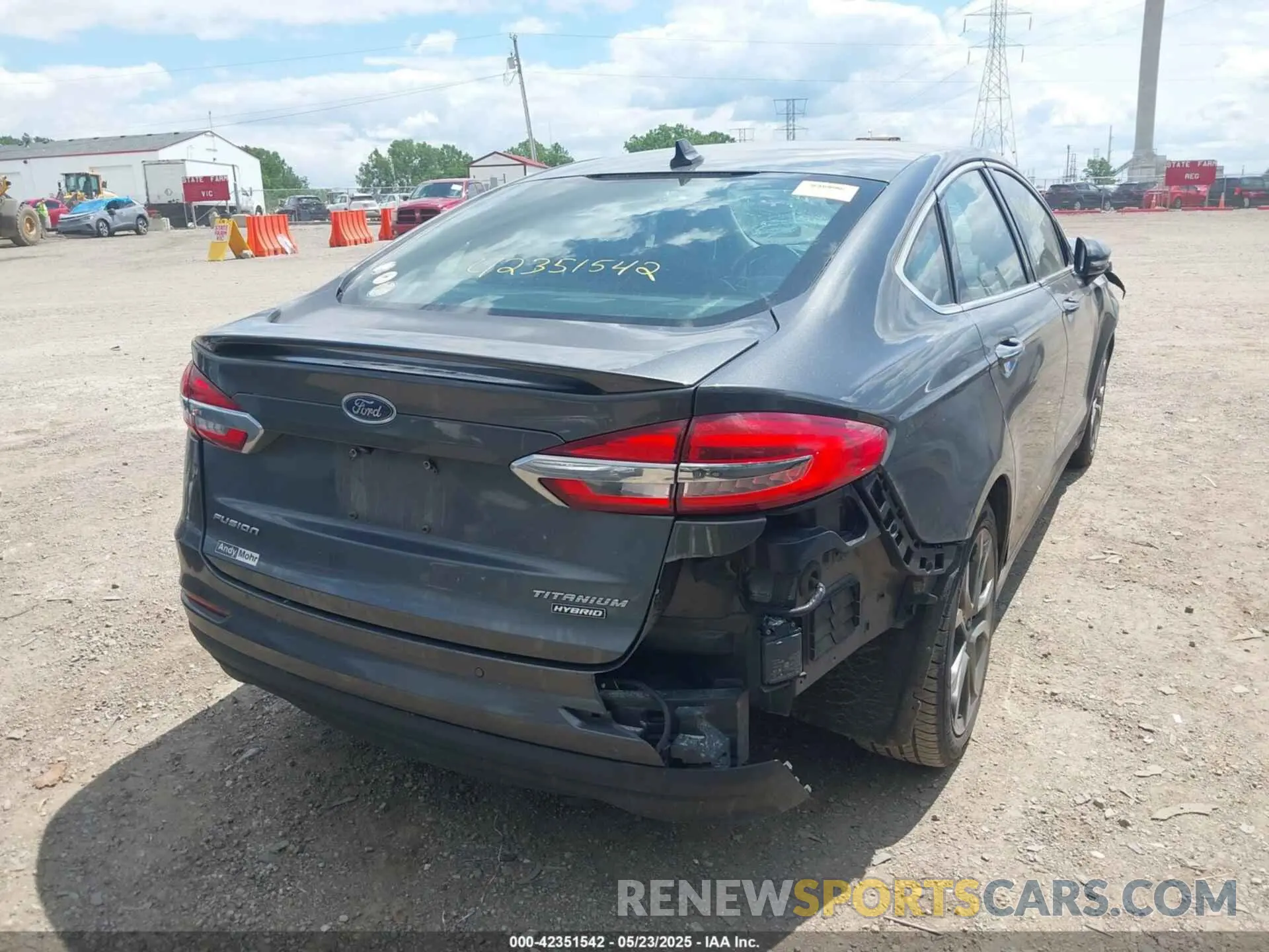 4 Photograph of a damaged car 3FA6P0RUXLR182120 FORD FUSION HYBRID 2020