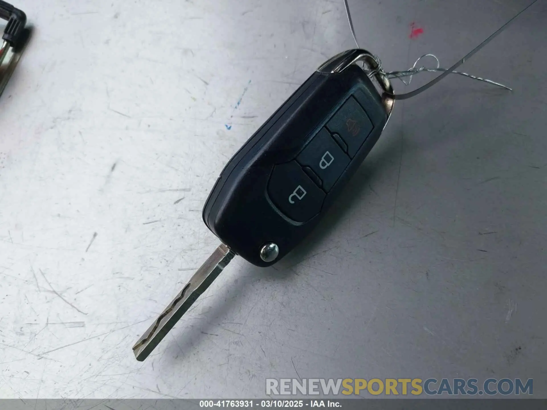 11 Photograph of a damaged car 3FTTW8E30NRA20849 FORD MAVERICK 2022