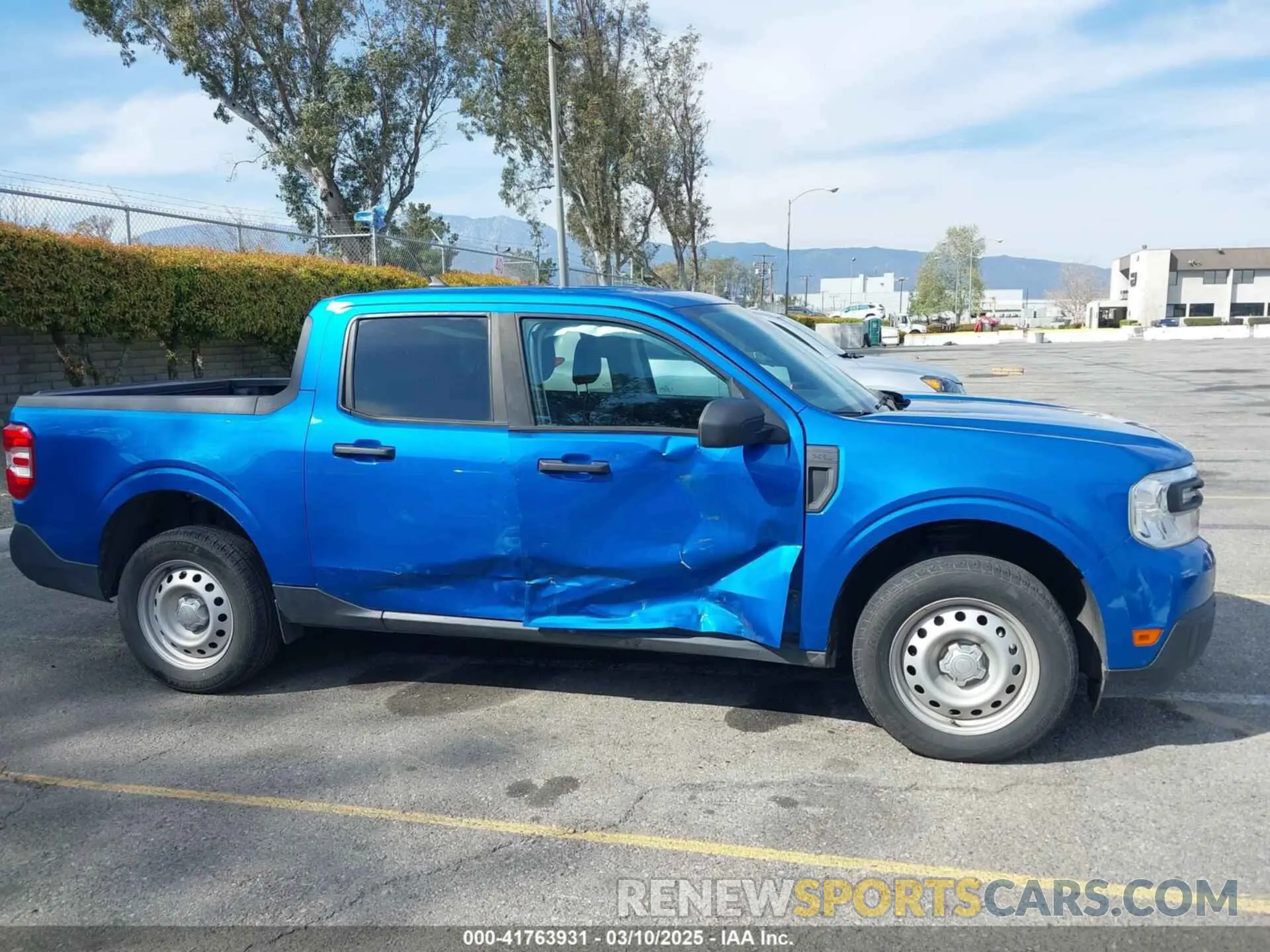 13 Photograph of a damaged car 3FTTW8E30NRA20849 FORD MAVERICK 2022