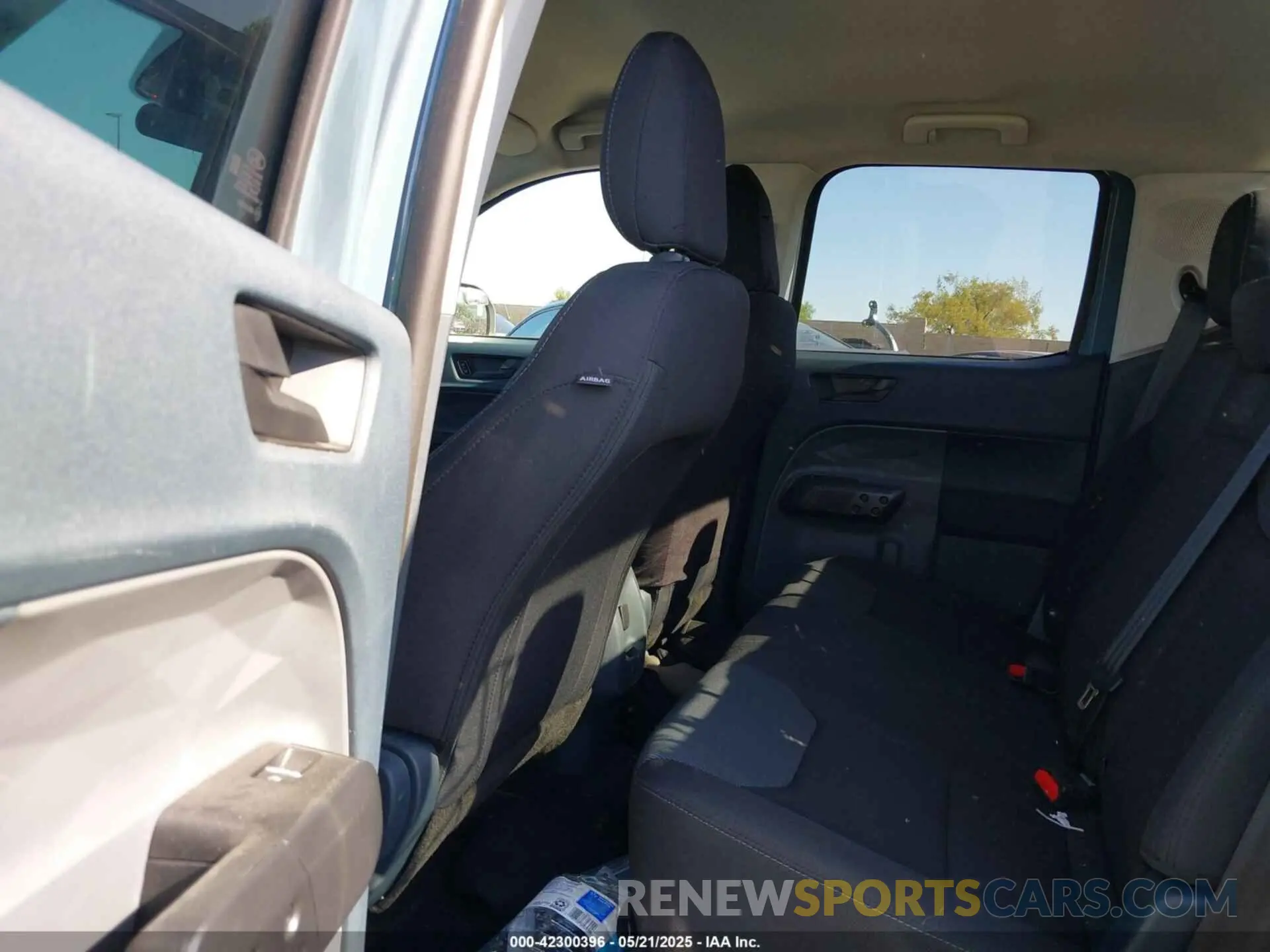 8 Photograph of a damaged car 3FTTW8E30NRA22178 FORD MAVERICK 2022
