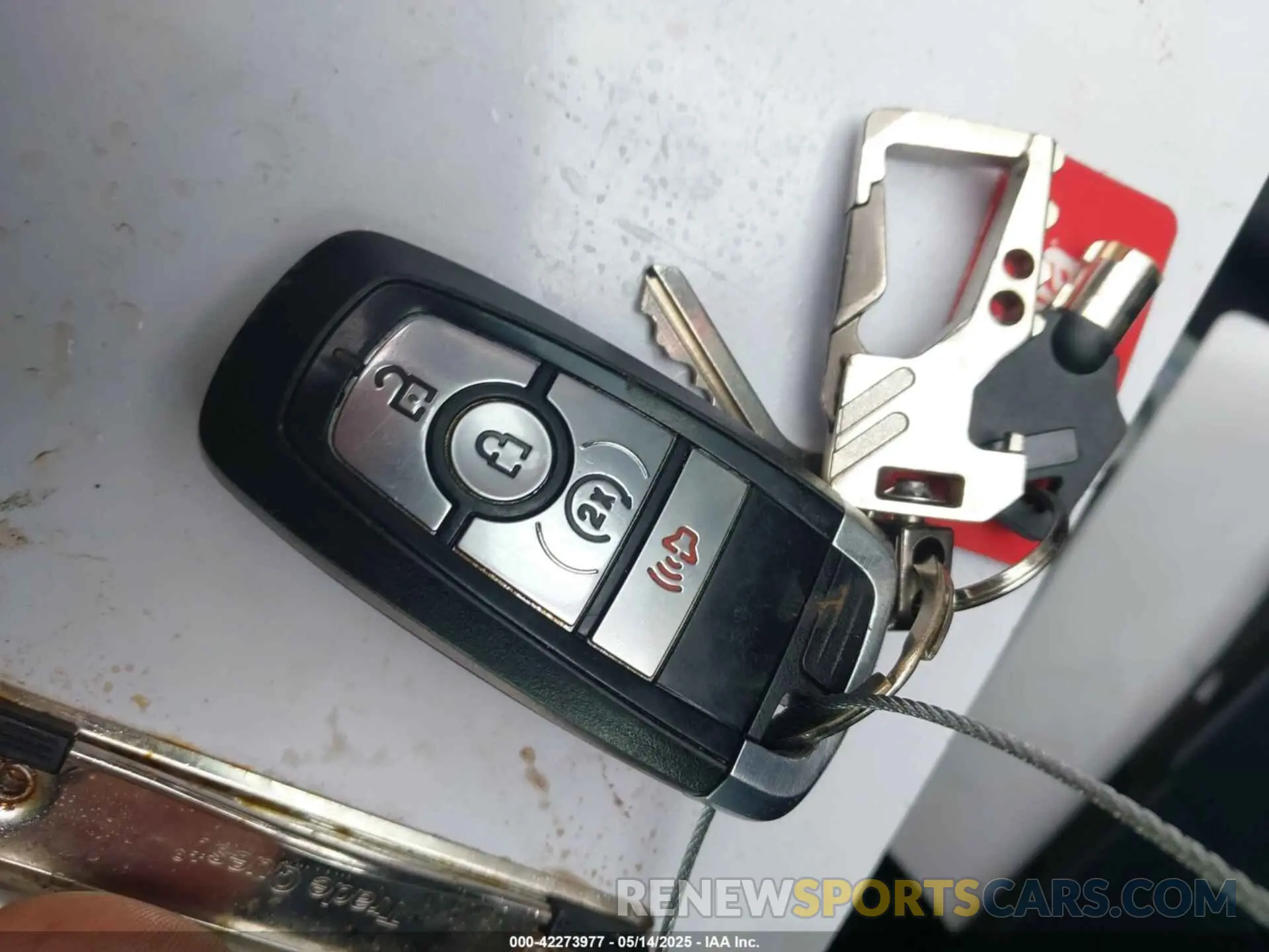 11 Photograph of a damaged car 3FTTW8E31NRA22111 FORD MAVERICK 2022