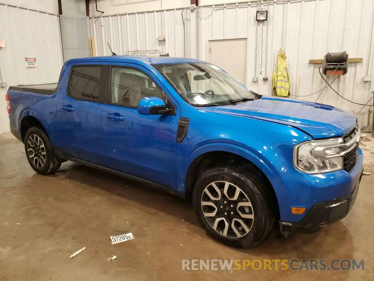 4 Photograph of a damaged car 3FTTW8E31NRA62379 FORD MAVERICK 2022