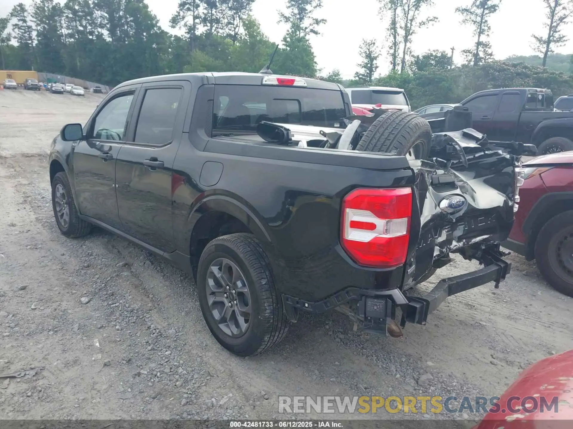 3 Photograph of a damaged car 3FTTW8E33NRA36303 FORD MAVERICK 2022