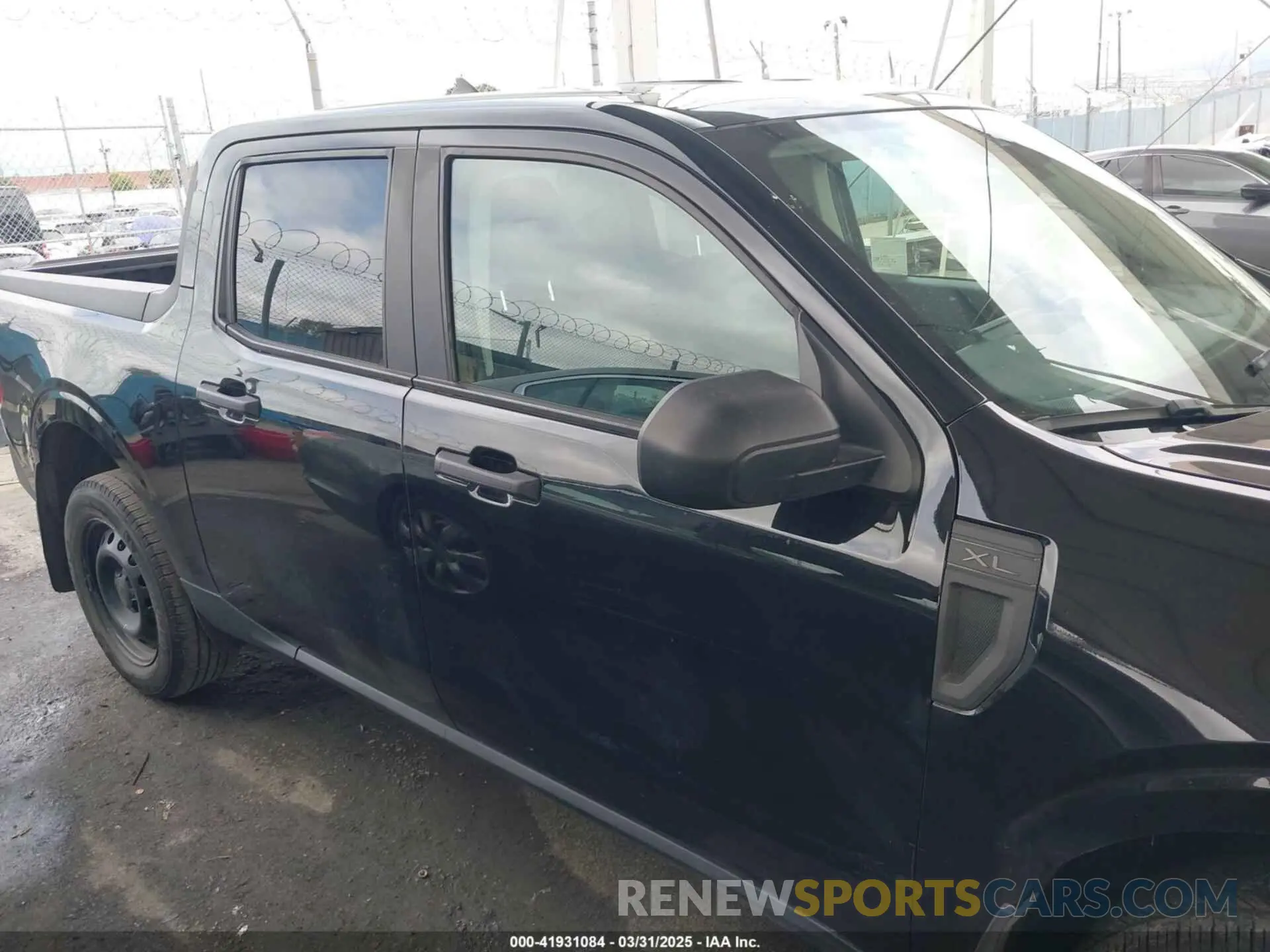 13 Photograph of a damaged car 3FTTW8E33NRA43834 FORD MAVERICK 2022