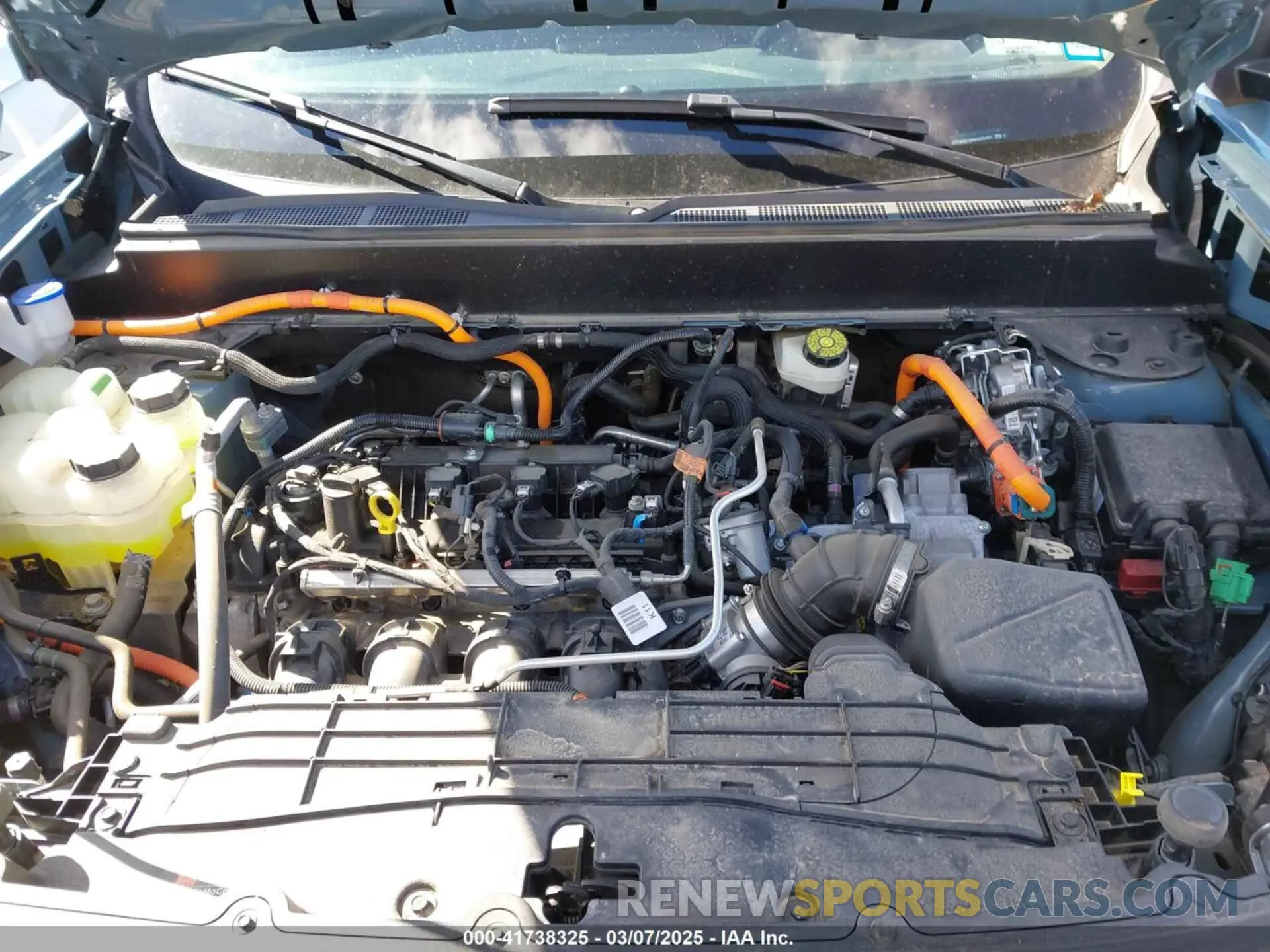 10 Photograph of a damaged car 3FTTW8E36NRA33167 FORD MAVERICK 2022