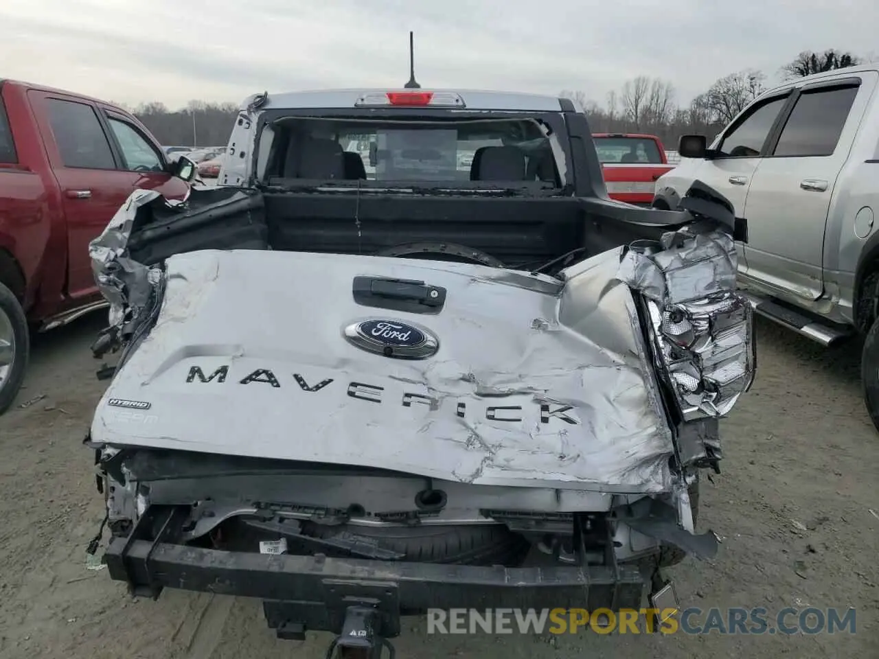 6 Photograph of a damaged car 3FTTW8E37NRA16720 FORD MAVERICK 2022