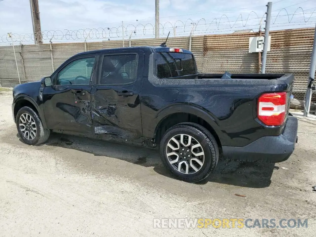2 Photograph of a damaged car 3FTTW8E39NRA16279 FORD MAVERICK 2022