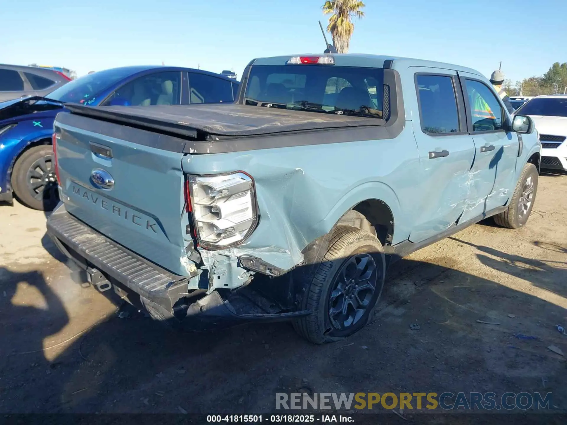 4 Photograph of a damaged car 3FTTW8E39NRA80452 FORD MAVERICK 2022