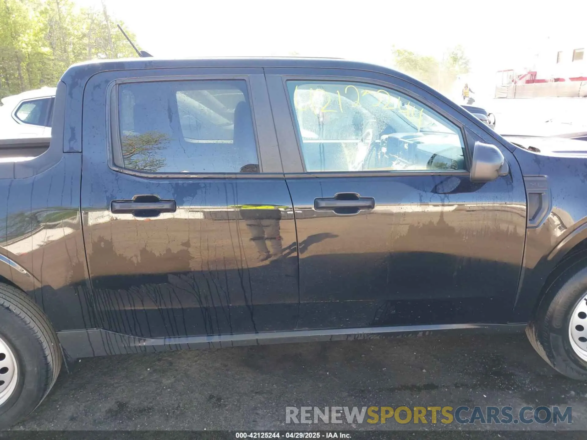 14 Photograph of a damaged car 3FTTW8E3XNRA22513 FORD MAVERICK 2022