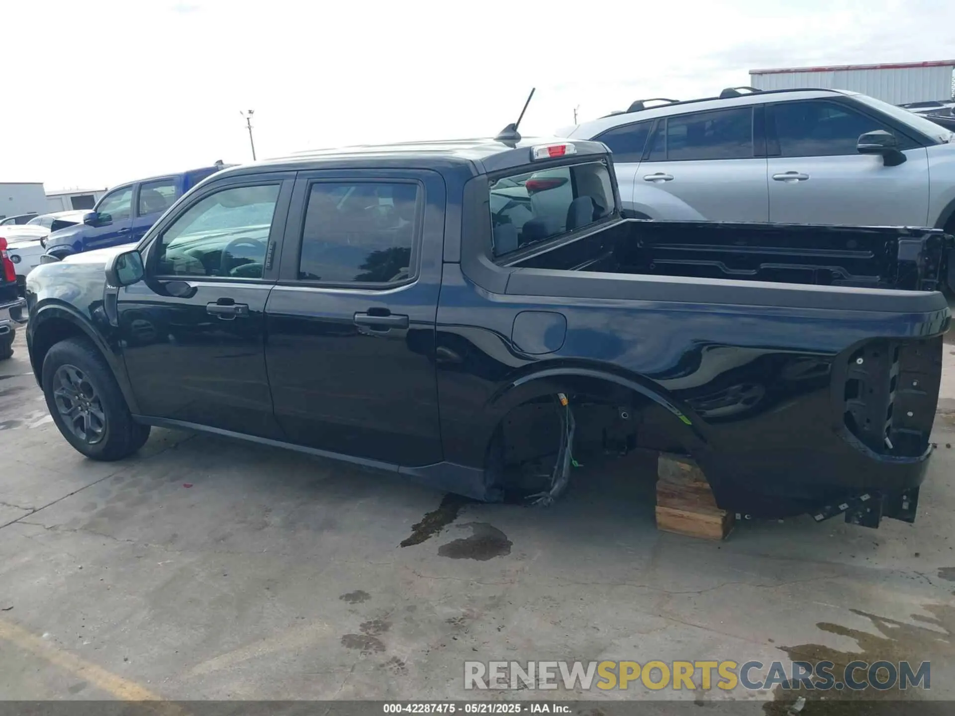 15 Photograph of a damaged car 3FTTW8E3XNRA37996 FORD MAVERICK 2022
