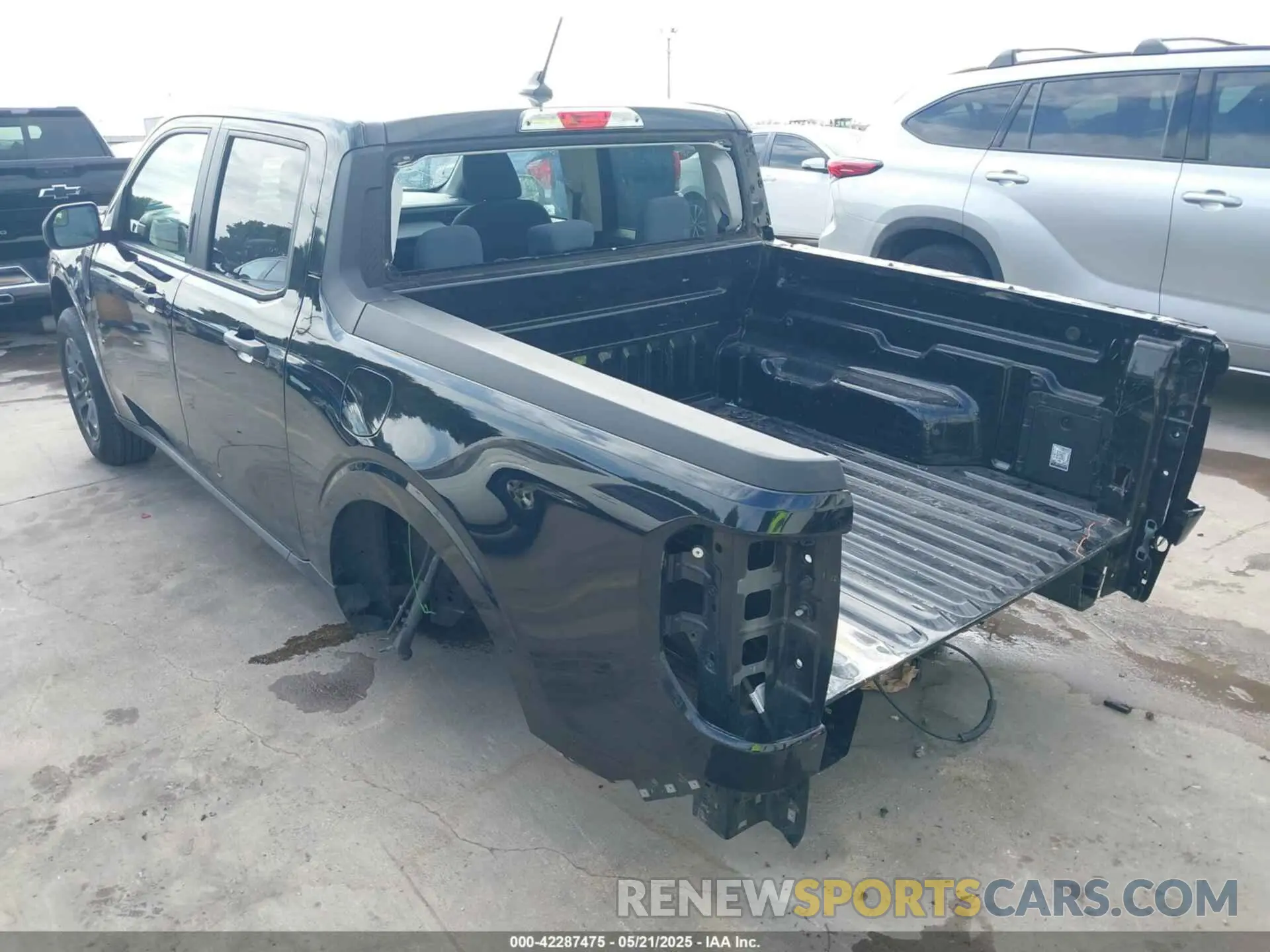 3 Photograph of a damaged car 3FTTW8E3XNRA37996 FORD MAVERICK 2022