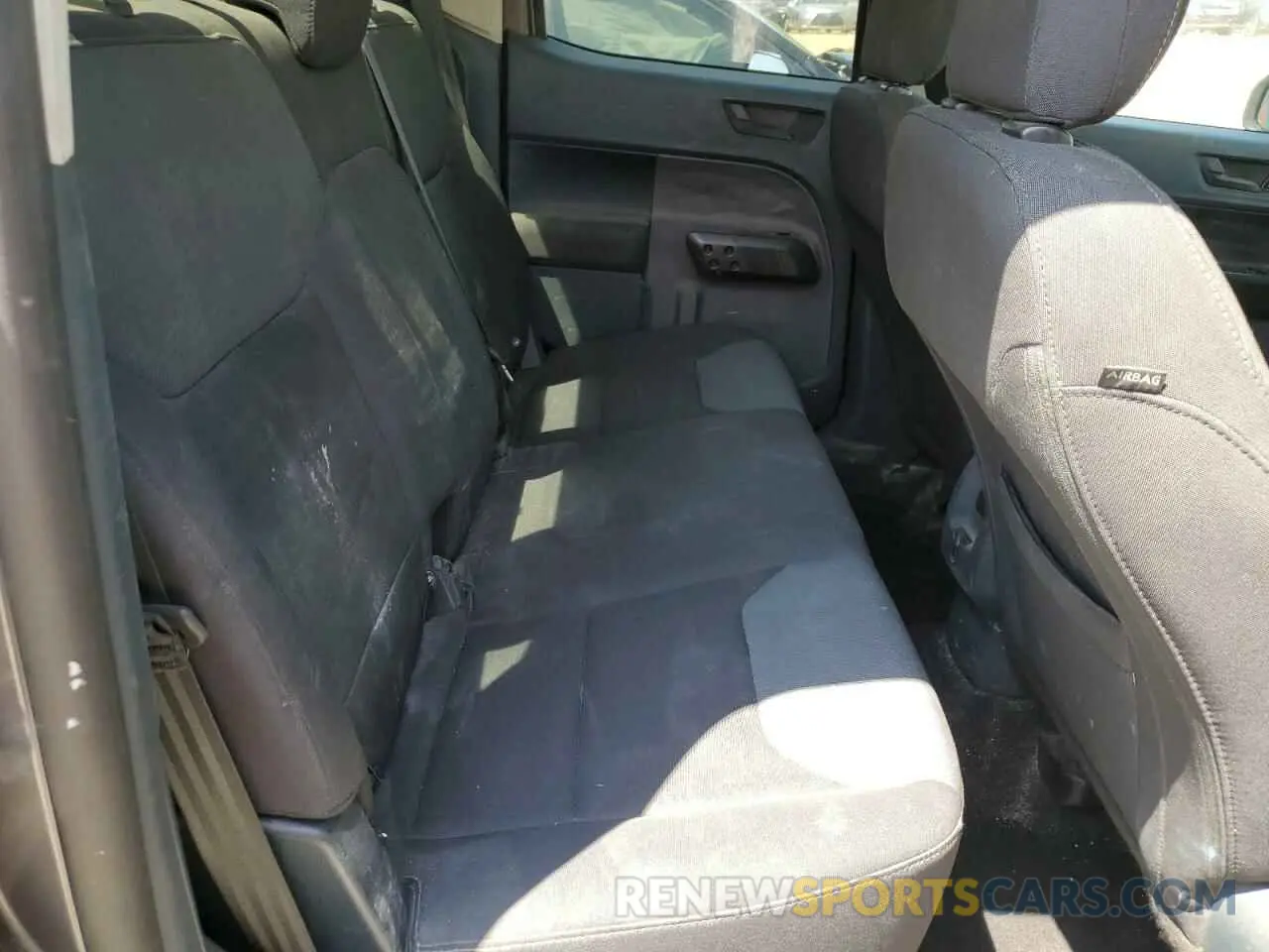 11 Photograph of a damaged car 3FTTW8E90NRA15199 FORD MAVERICK 2022
