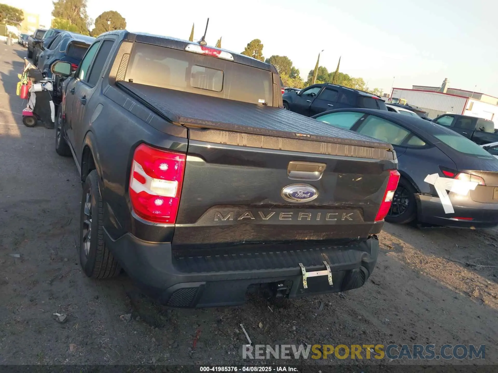 16 Photograph of a damaged car 3FTTW8E91NRA13655 FORD MAVERICK 2022
