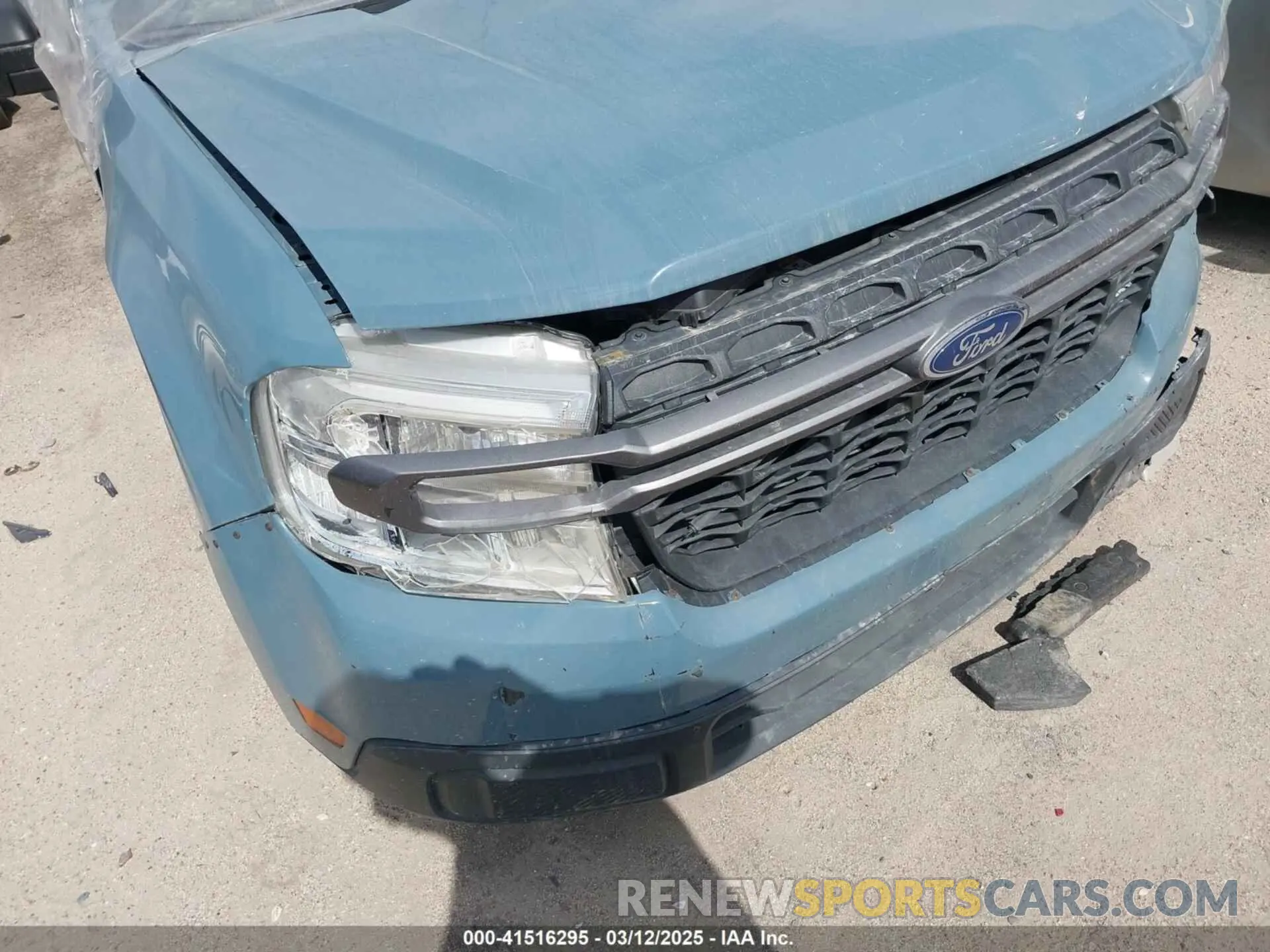 13 Photograph of a damaged car 3FTTW8E91NRA83544 FORD MAVERICK 2022