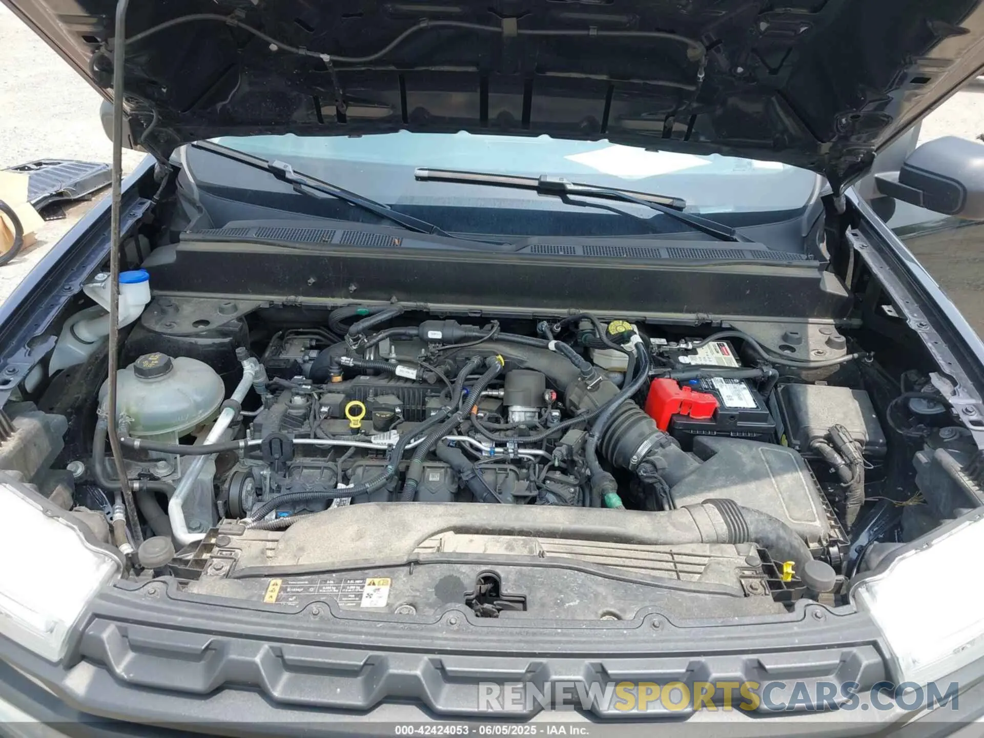 10 Photograph of a damaged car 3FTTW8E92NRA10148 FORD MAVERICK 2022